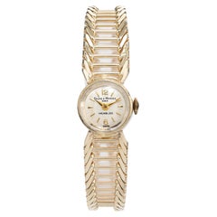 Baume & Mercier Ladies Yellow Gold Manual Wind Wristwatch 