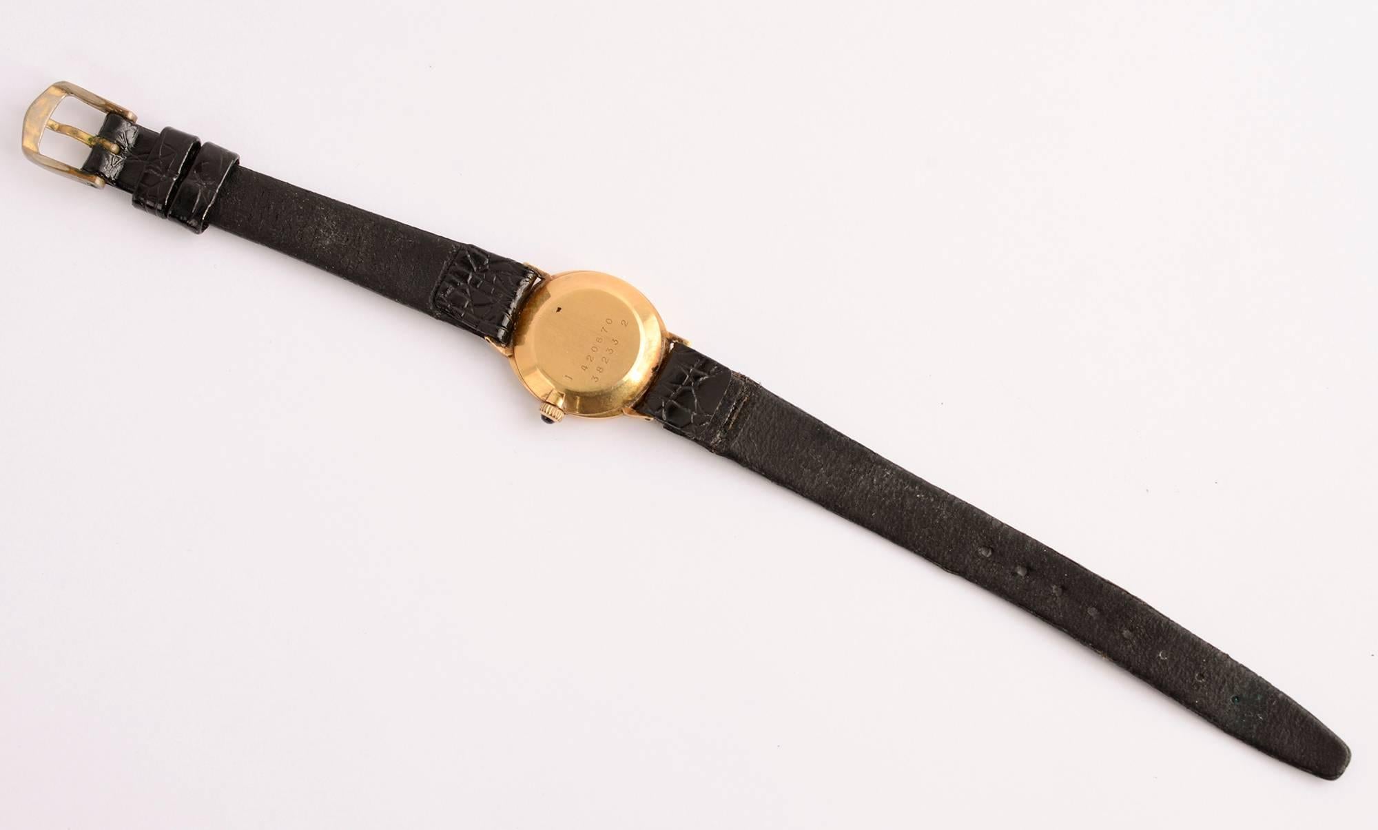 Baume & Mercier Montre-bracelet manuelle en or jaune pour femmes en vente 1