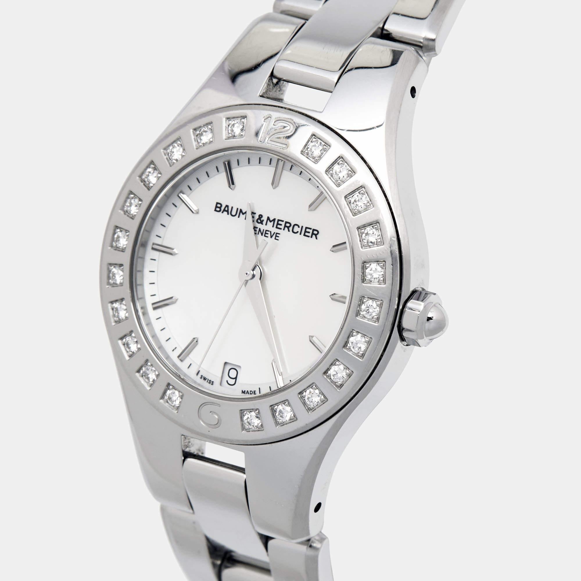 Baume & Mercier Mother Of Pearl Diamond Stainless Steel Linea Wristwatch 32 mm In Good Condition For Sale In Dubai, Al Qouz 2