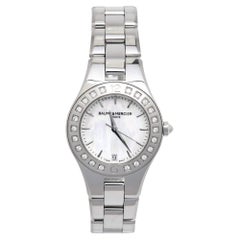 Baume & Mercier Montre-bracelet Linea en acier inoxydable avec diamants et nacre, 32 mm