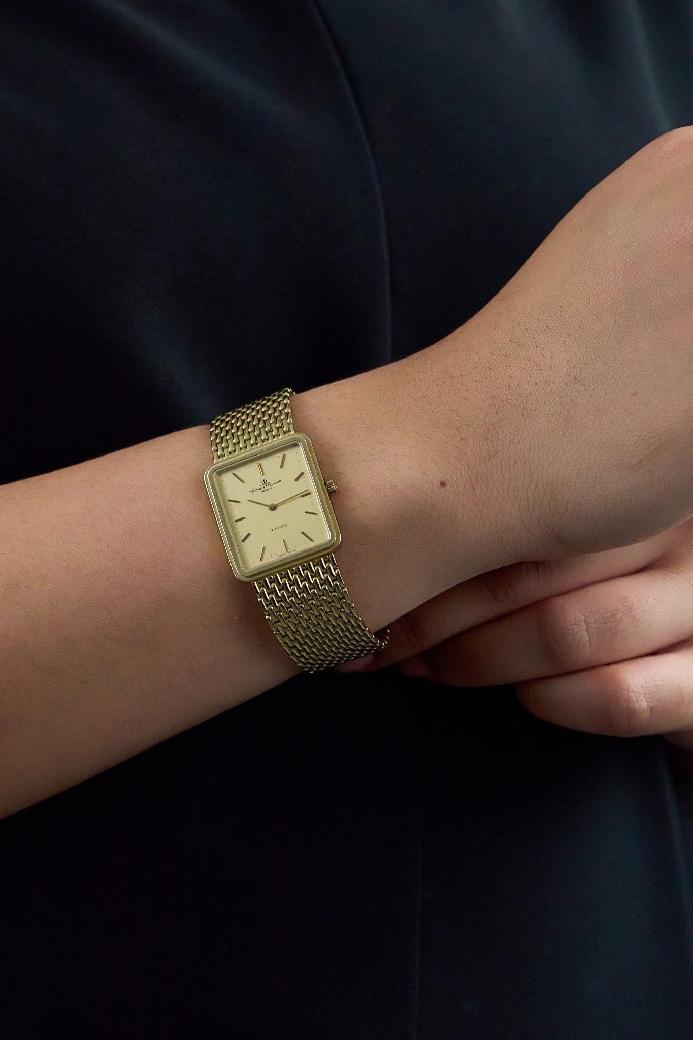 Femenino o masculino Reloj de pulsera unisex Baume & Mercier Vintage Square de los años 80 en oro amarillo de 14 quilates en venta