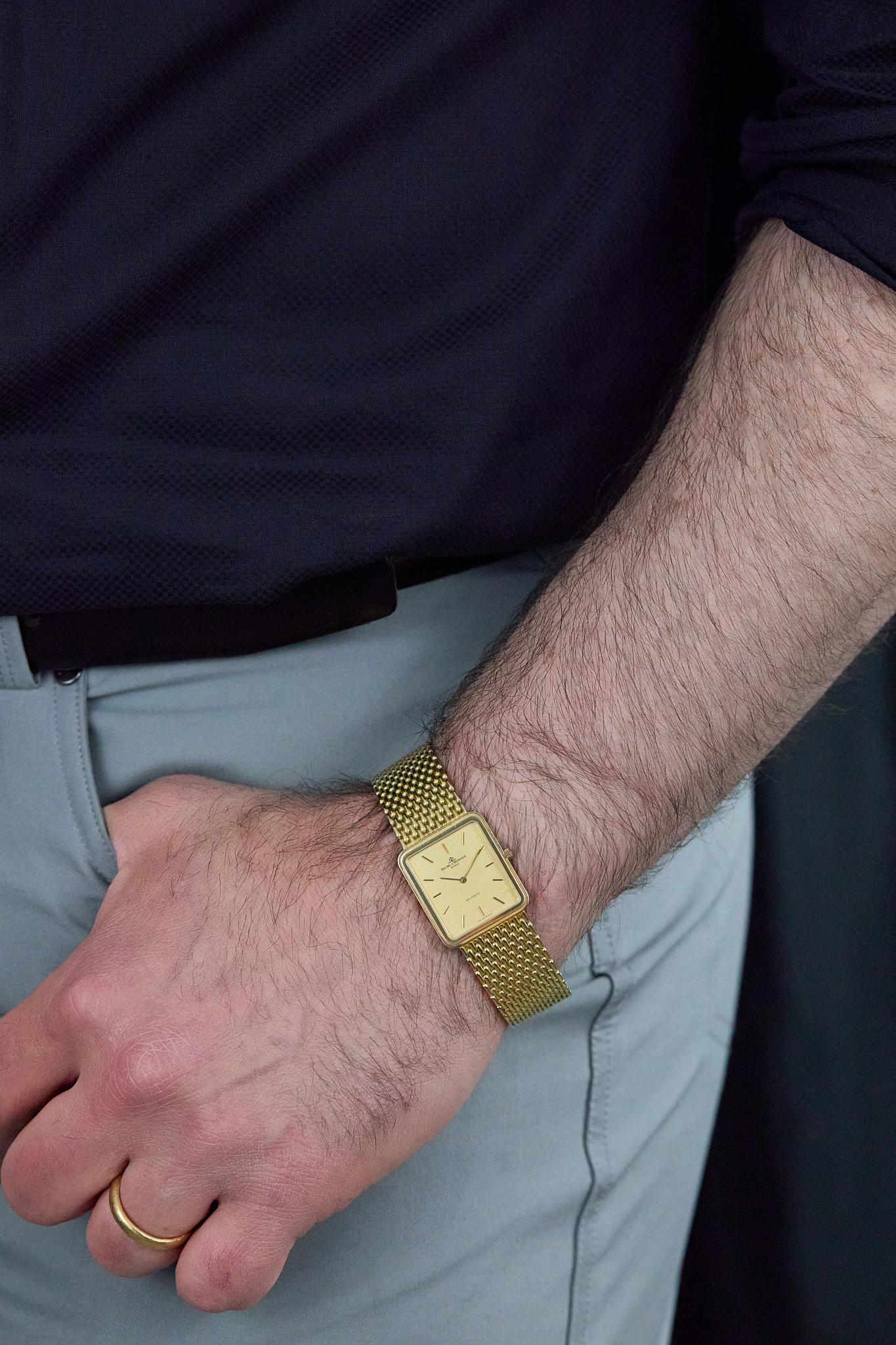 Reloj de pulsera unisex Baume & Mercier Vintage Square de los años 80 en oro amarillo de 14 quilates en venta 3