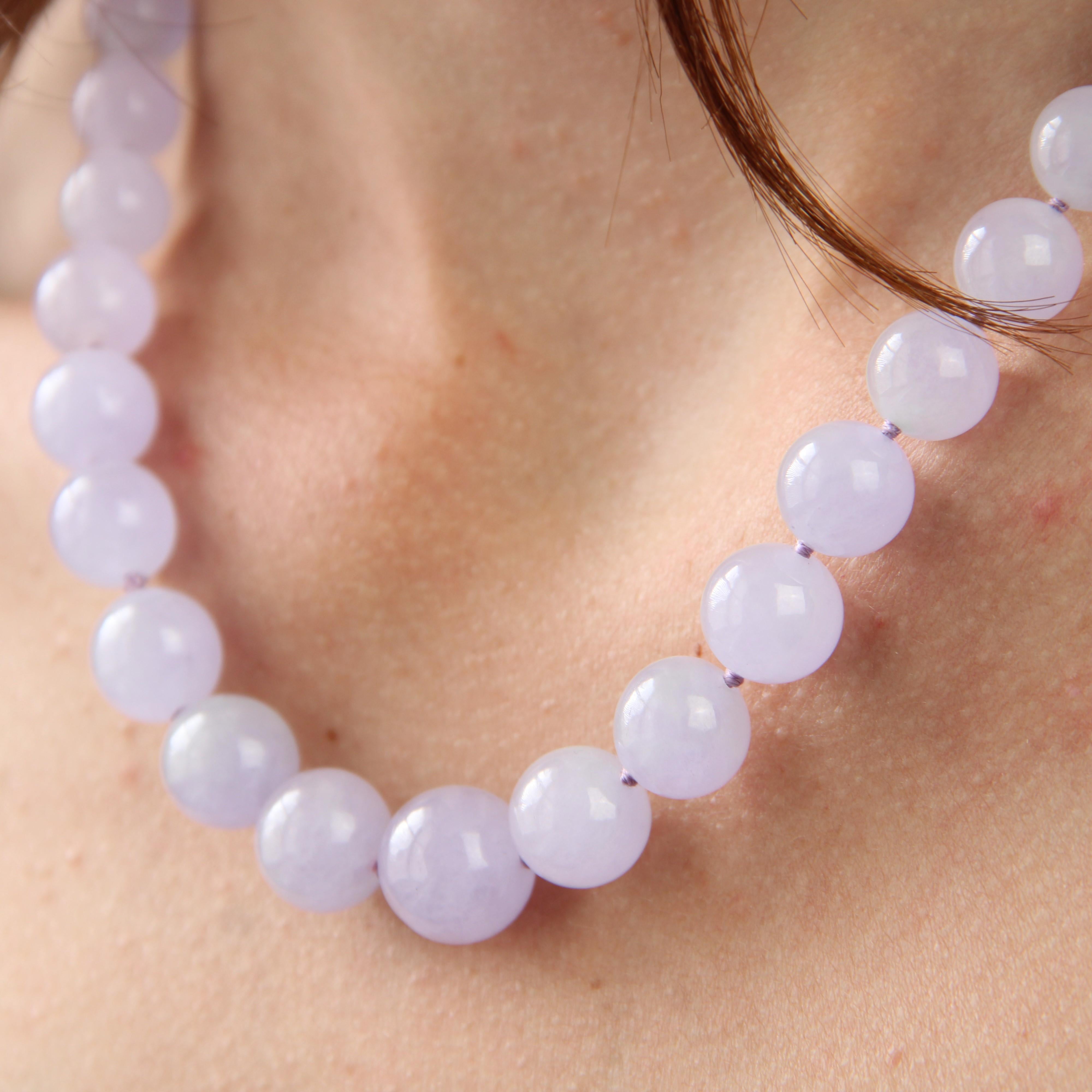 Baume Modern Parma Jade Jadeite Beads 18 Karat White Gold Necklace For Sale 6