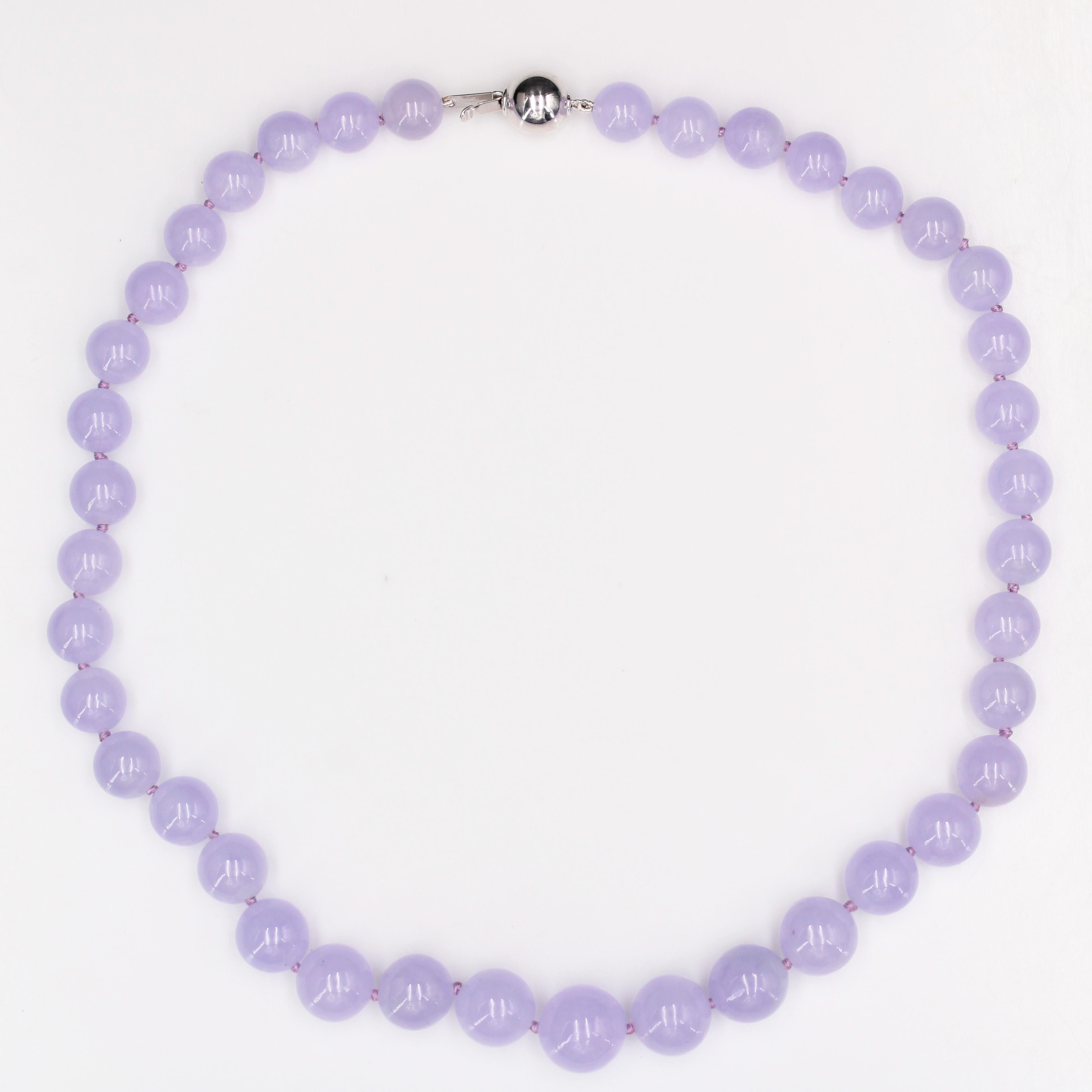 Baume Modern Parma Jade Jadeite Beads 18 Karat White Gold Necklace In New Condition For Sale In Poitiers, FR