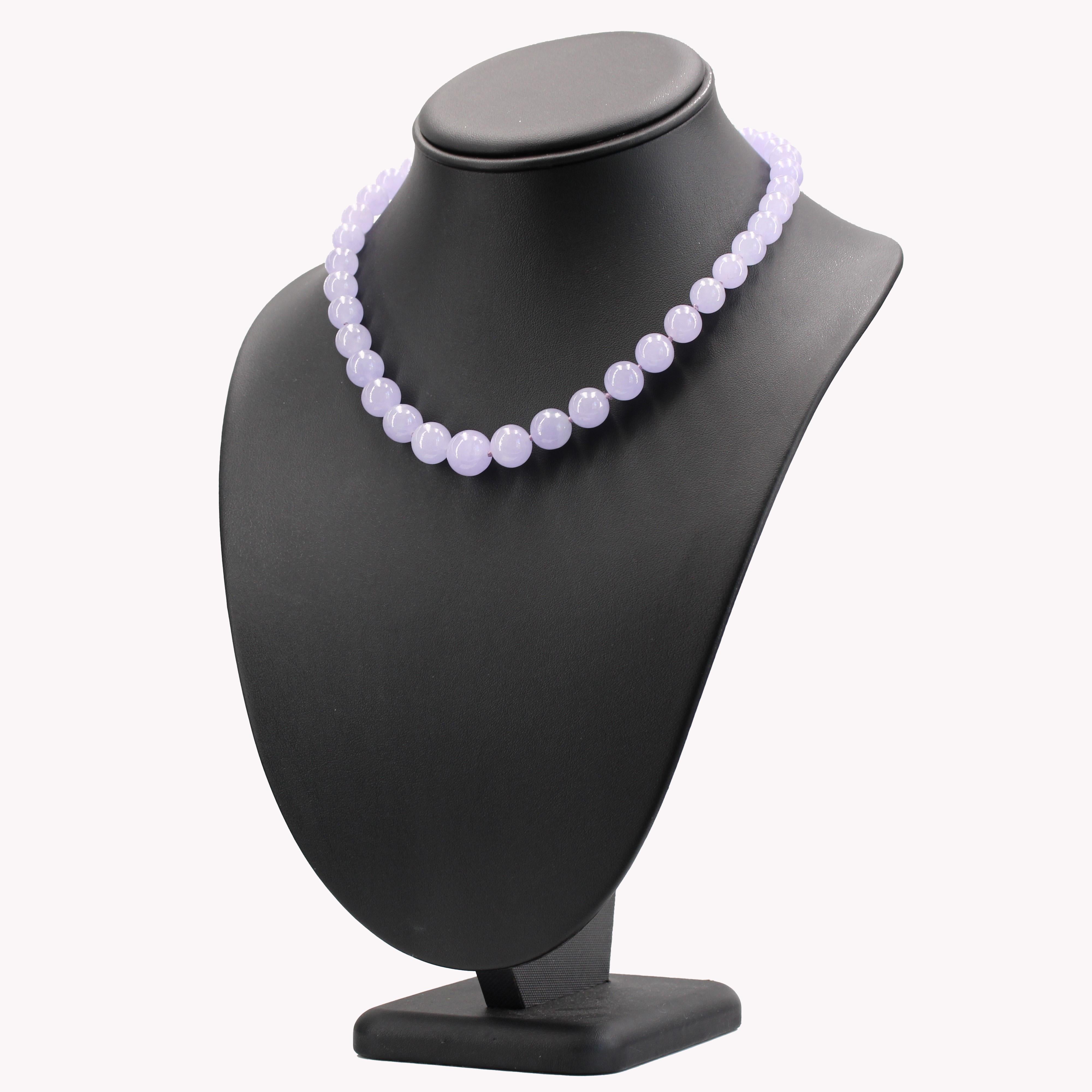 Baume Modern Parma Jade Jadeite Beads 18 Karat White Gold Necklace For Sale 4