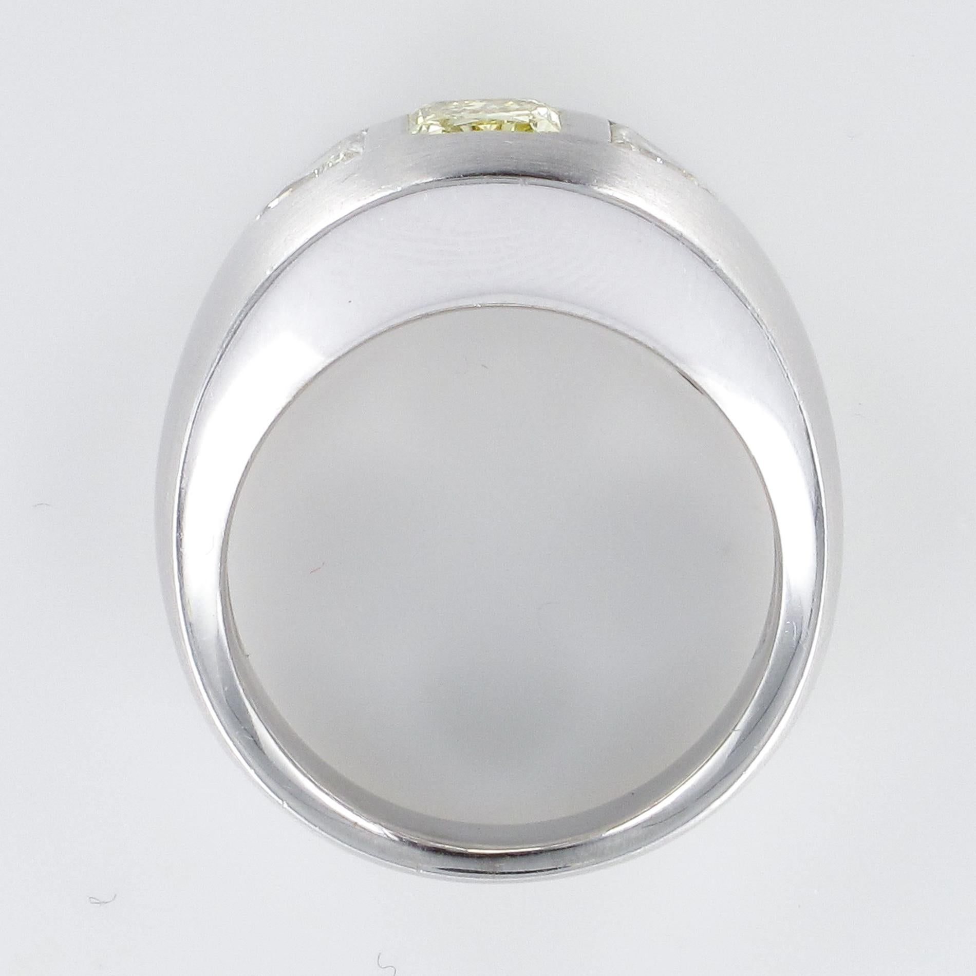 Baume Modern Yellow and White Diamond Polished Gold Ring For Sale 6