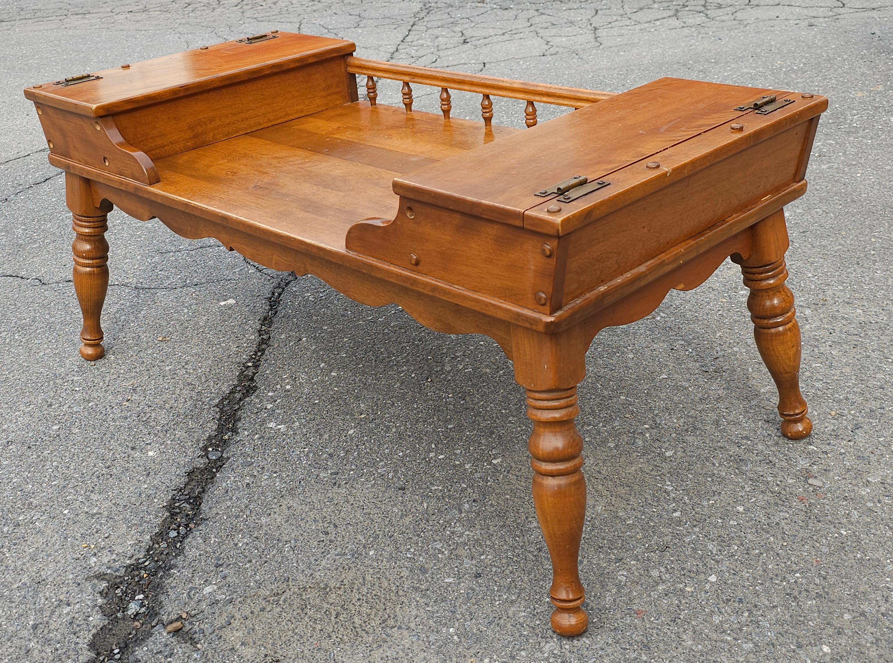 Mid-Century Modern Table basse « HHeirloom Maple Dough Box » Baumritter du milieu du siècle dernier en vente