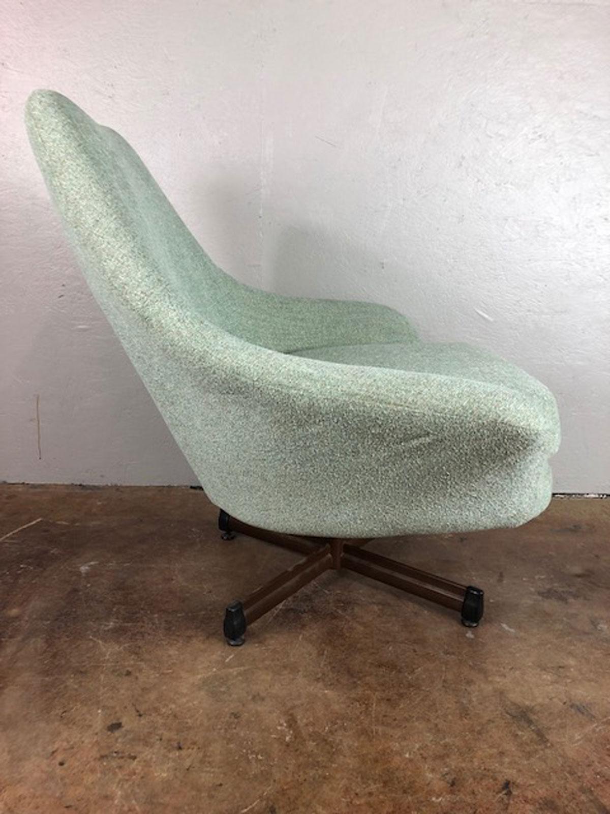 Mid-Century Modern Baumritter Viko Lounge Chair For Sale