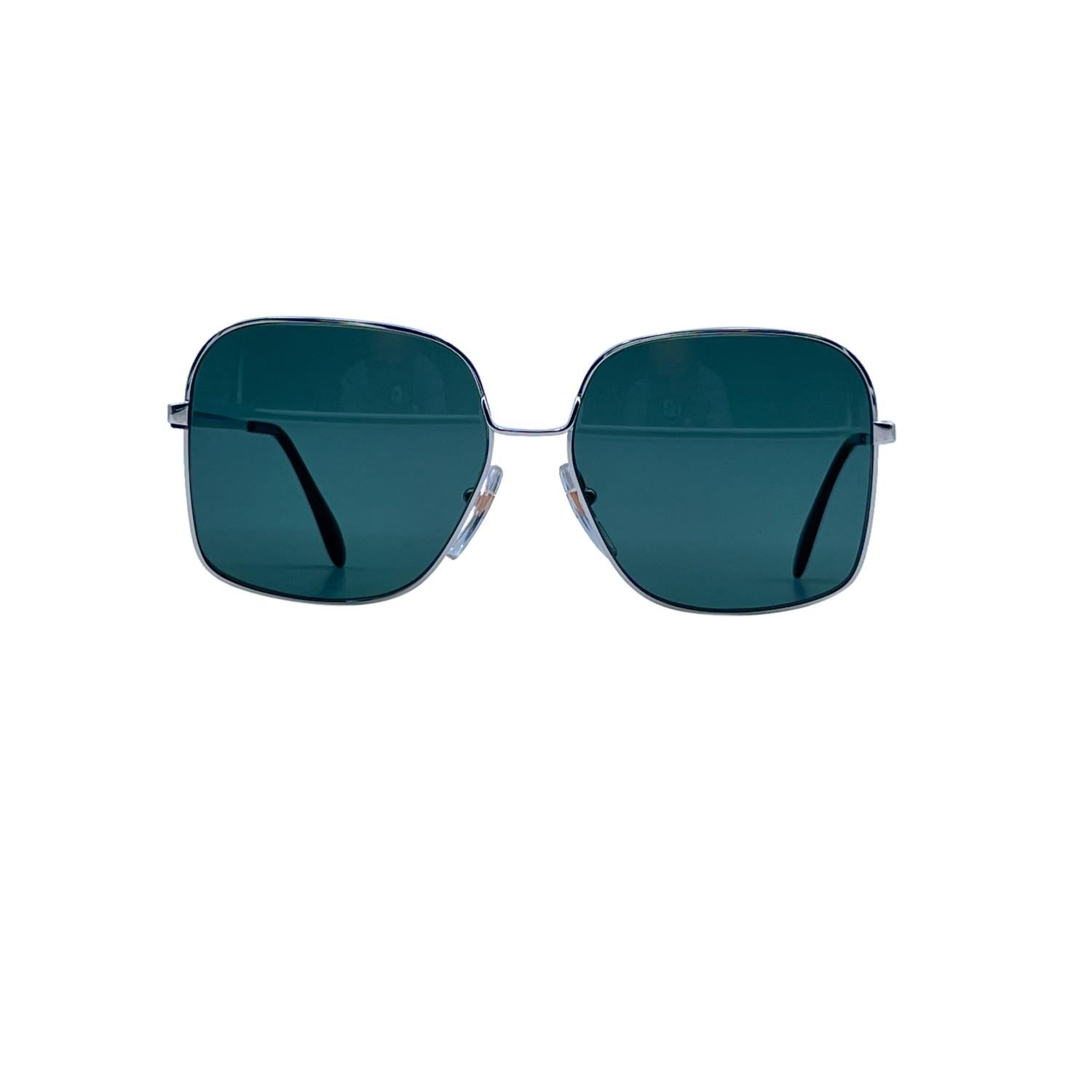 Blue Bausch & Lomb Vintage 70s Mint Unisex White Gold Sunglasses Mod. 520 For Sale