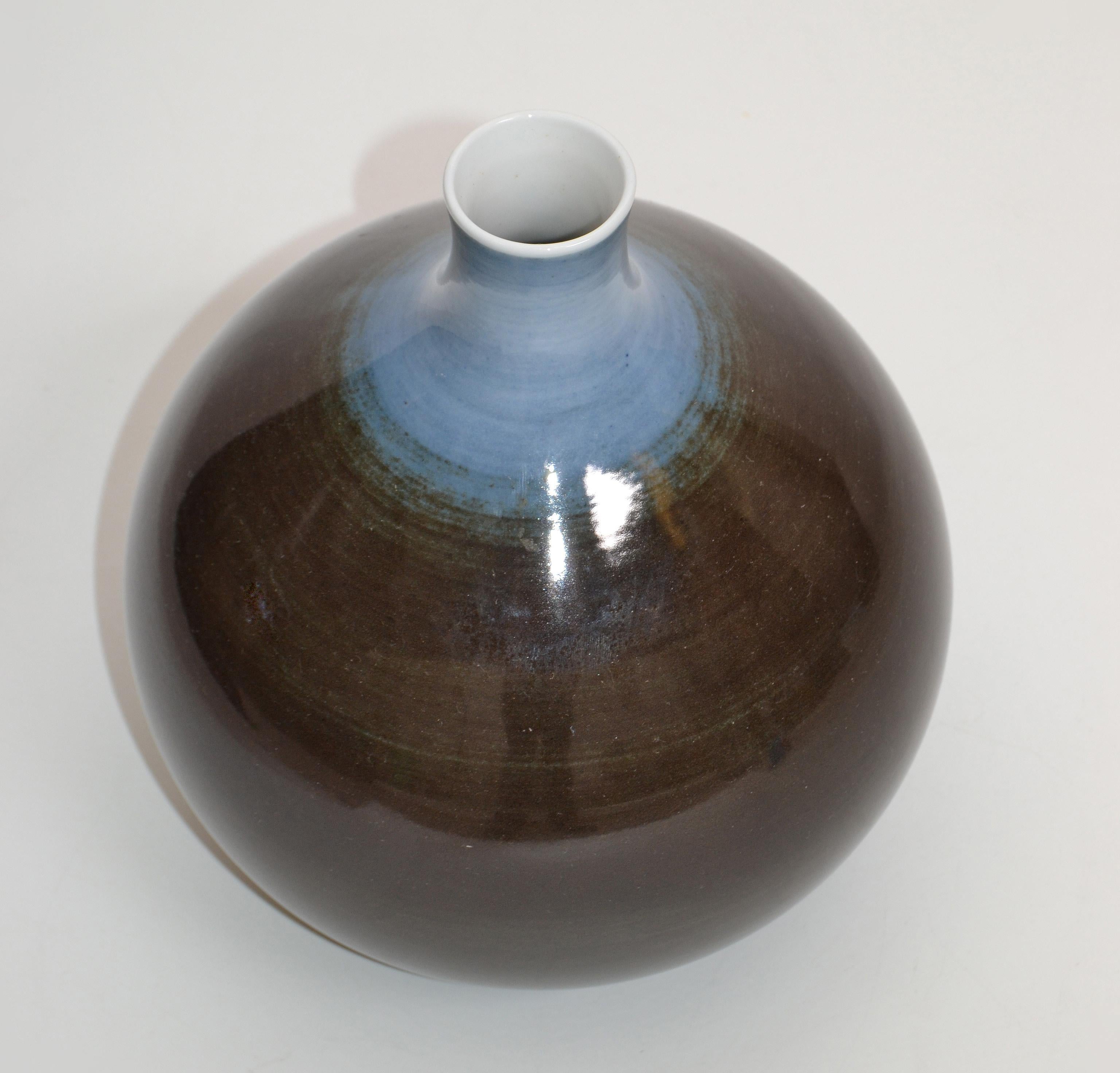 Bavaria Arzberg Hutschenreuther Vase aus glasiertem Porzellan in Schwarz, Blau und Weiß, 1970er Jahre im Angebot 1
