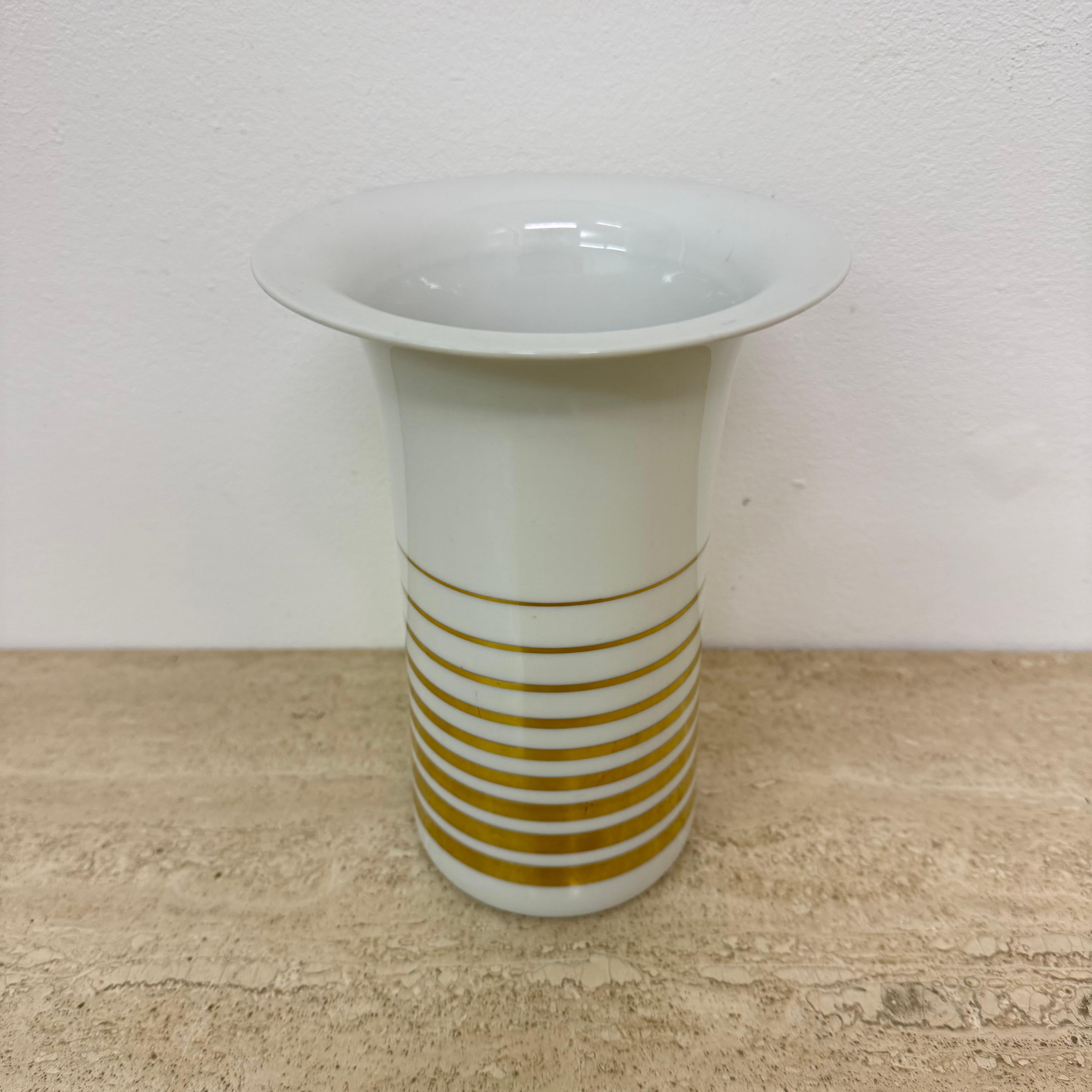 Vaso in porselina di Arzberg, anni '70 In condizioni buone in vendita a Delft, NL