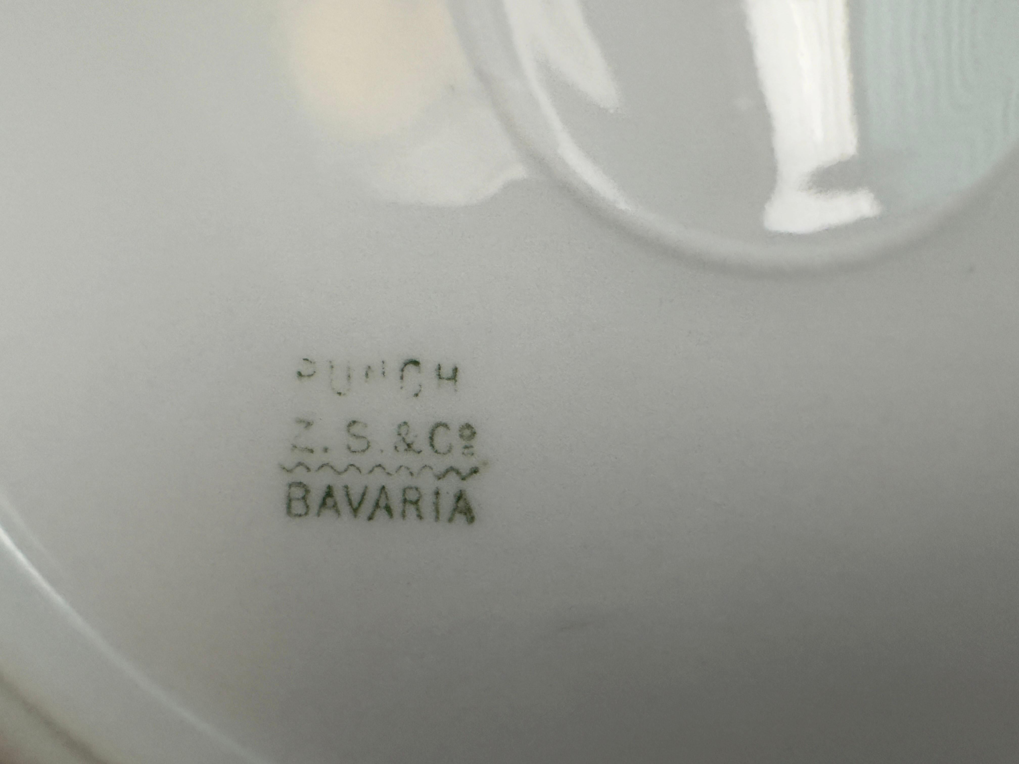 Petite assiette Chrysanthème de Bavière en vente 1