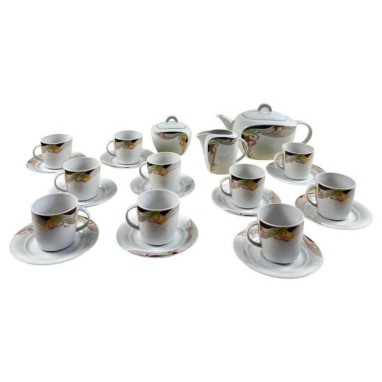 Bavaria Porzellan Teeservice 13 Pieces, 80er Jahre im Angebot bei 1stDibs Deutschland