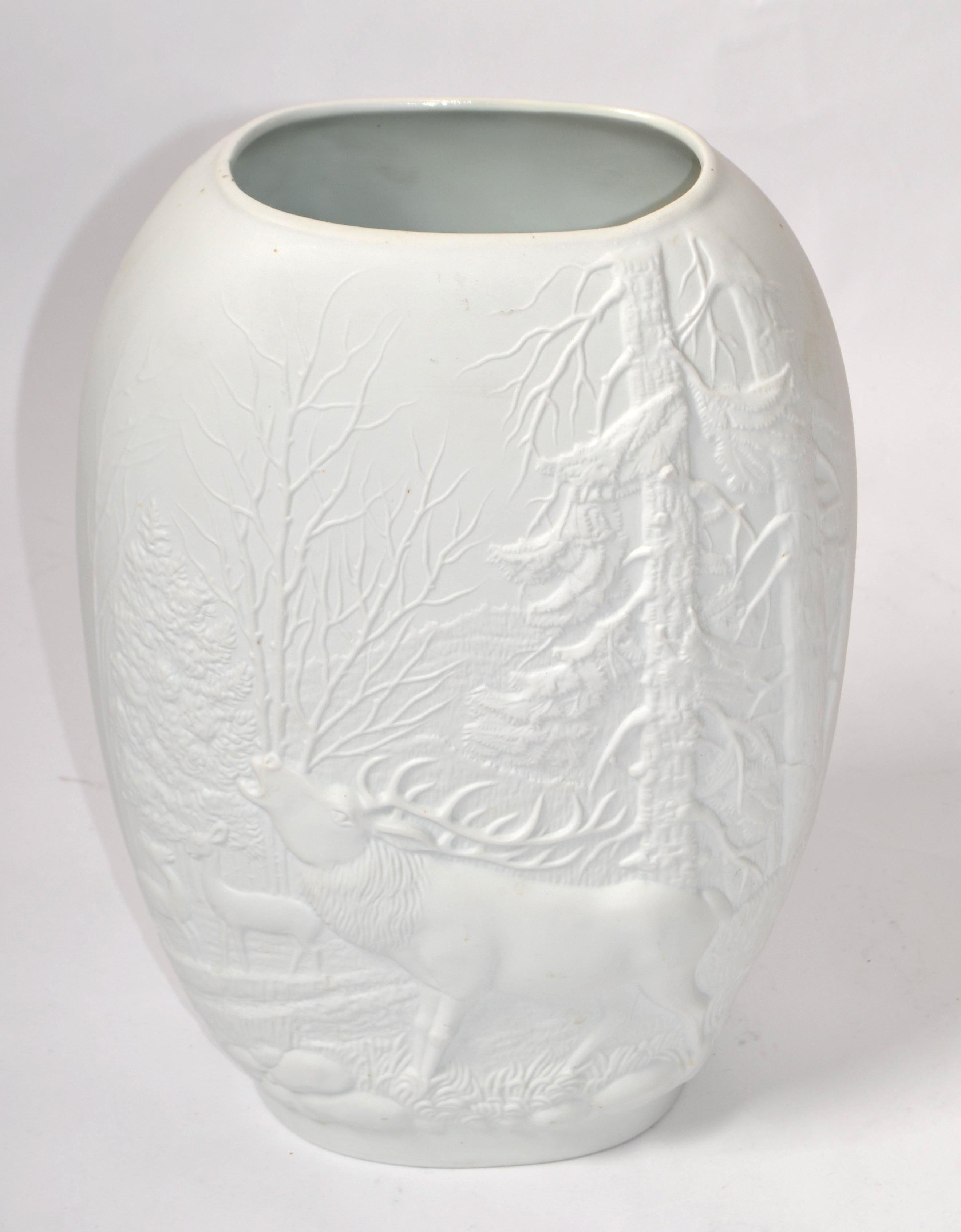 Mid-Century Modern Vase à fleurs biscuits blancs de Rosenthal en porcelaine royale de la Bavière, 2D, Allemagne    en vente