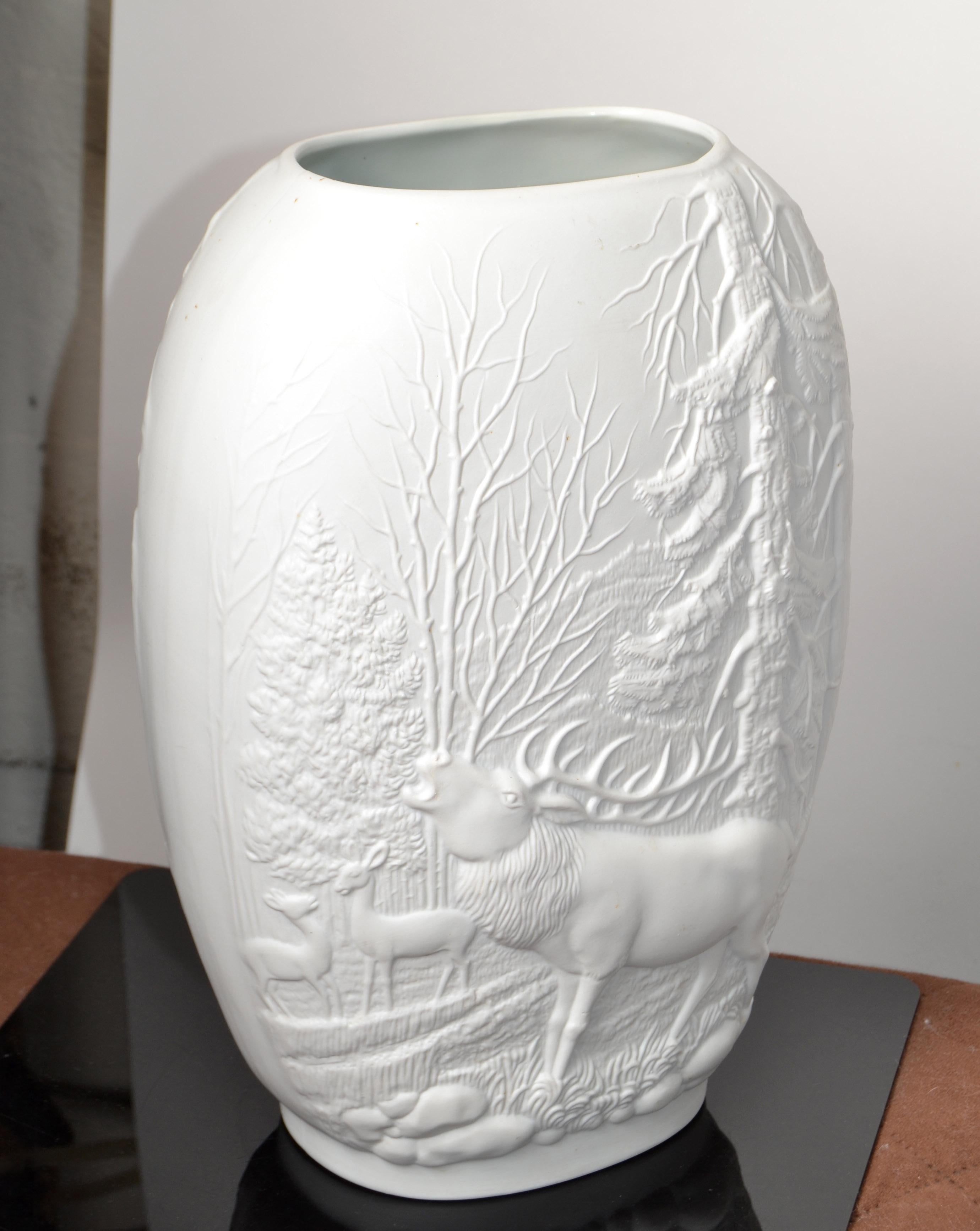 Mid-Century Modern Bavaria Rosenthal White Bisque Flower Vase 2D Forrest Royal Porcelain Germany For Sale