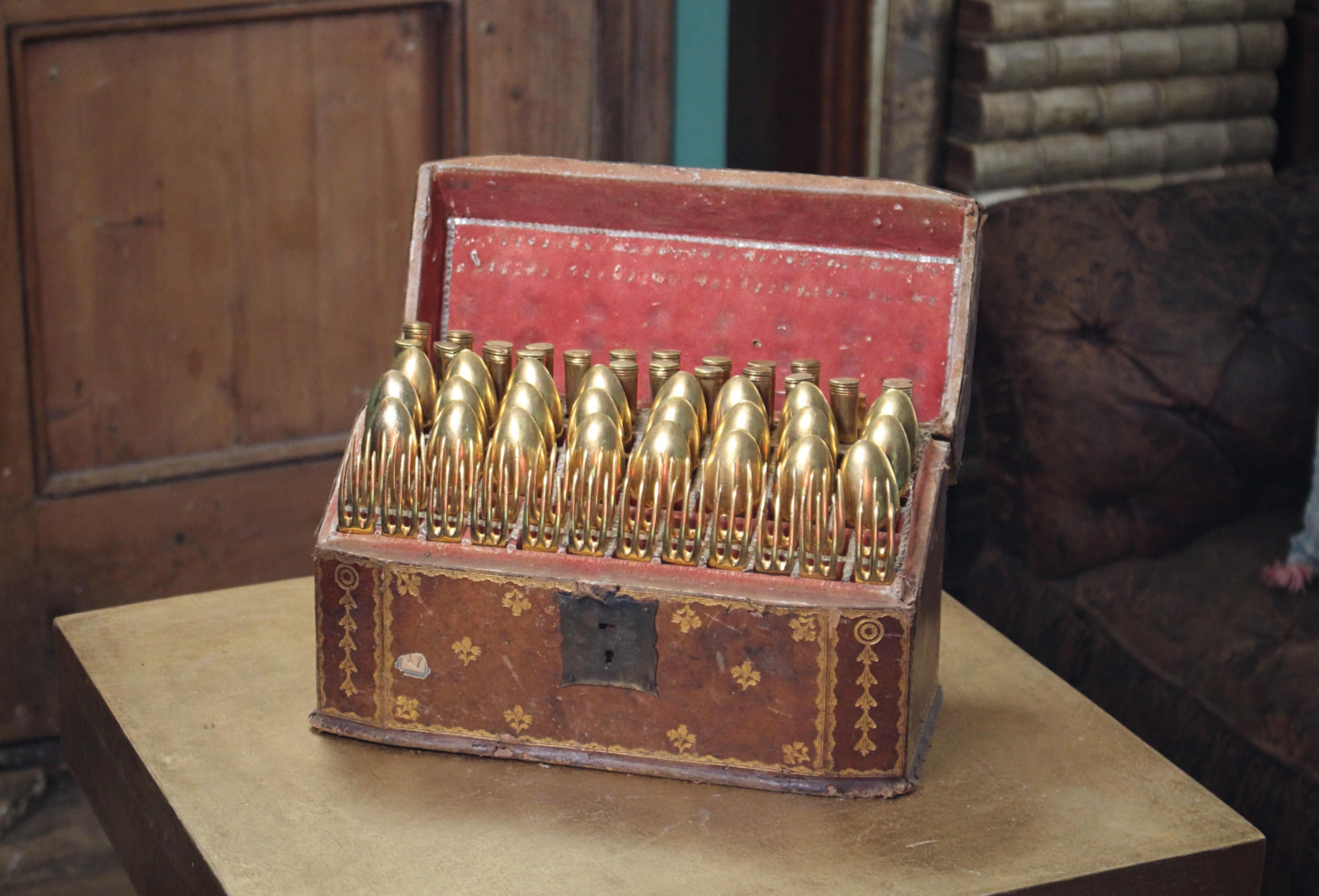 Bavarian 19th C Gilt Copper Flatware With Original Tooled Leather & Gilt Casket For Sale 13