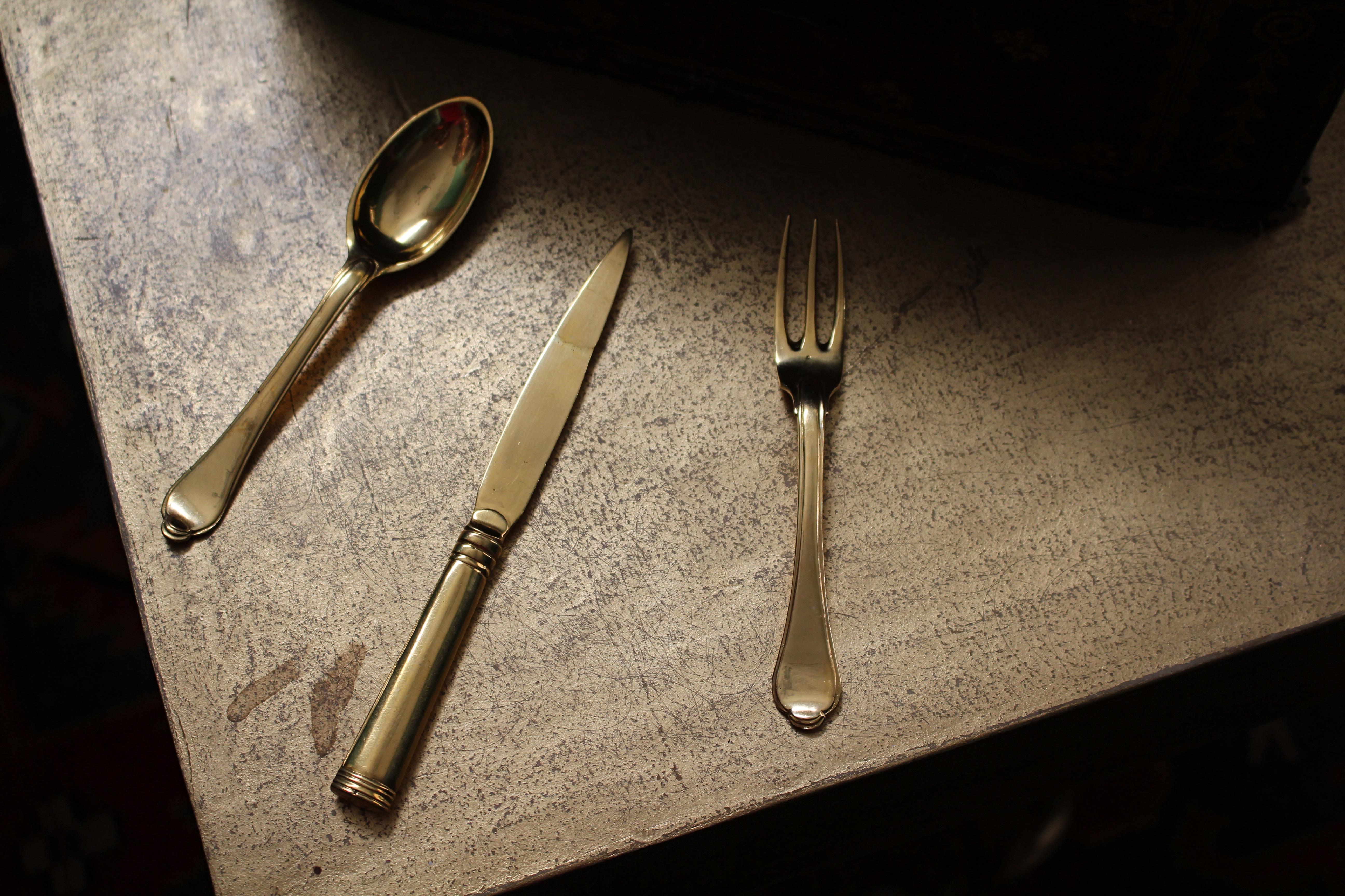German Bavarian 19th C Gilt Copper Flatware With Original Tooled Leather & Gilt Casket For Sale