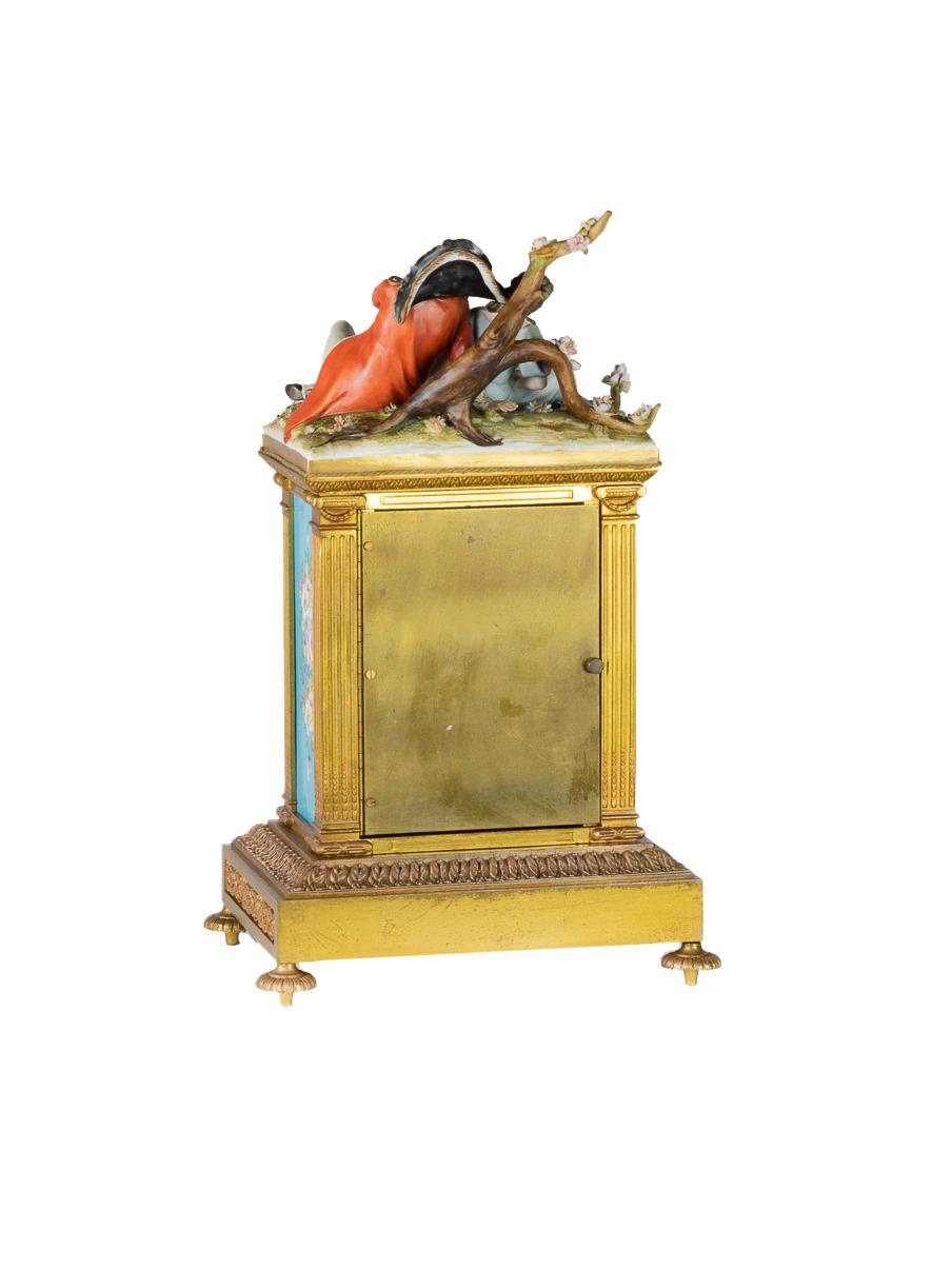 Horloge bavaroise Capodimonte en porcelaine de Tiche, 20e siècle en vente 4