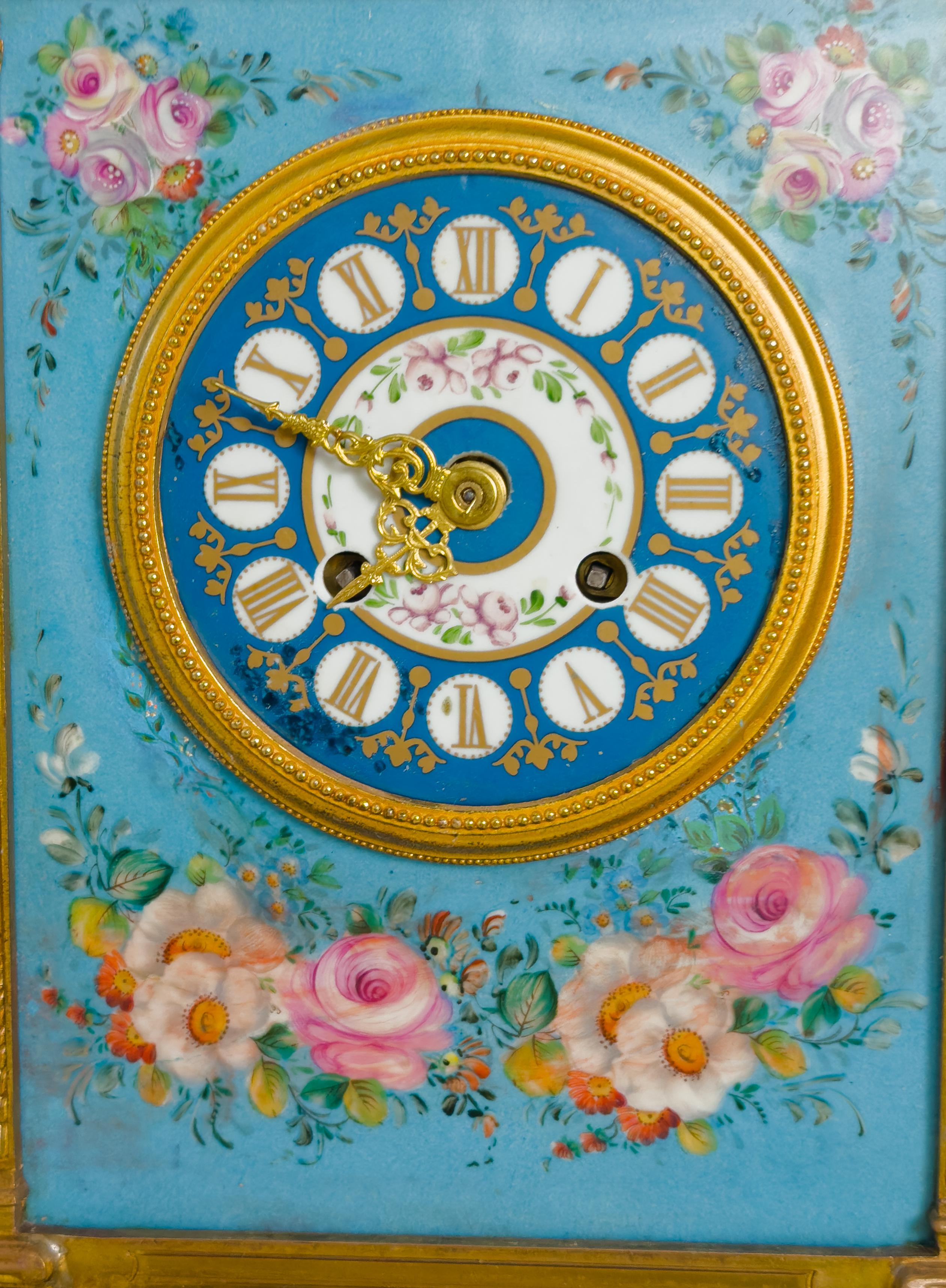 Italian Bavarian Bronze Clock Capodimonte Porcelain by Tiche, 20th Century For Sale