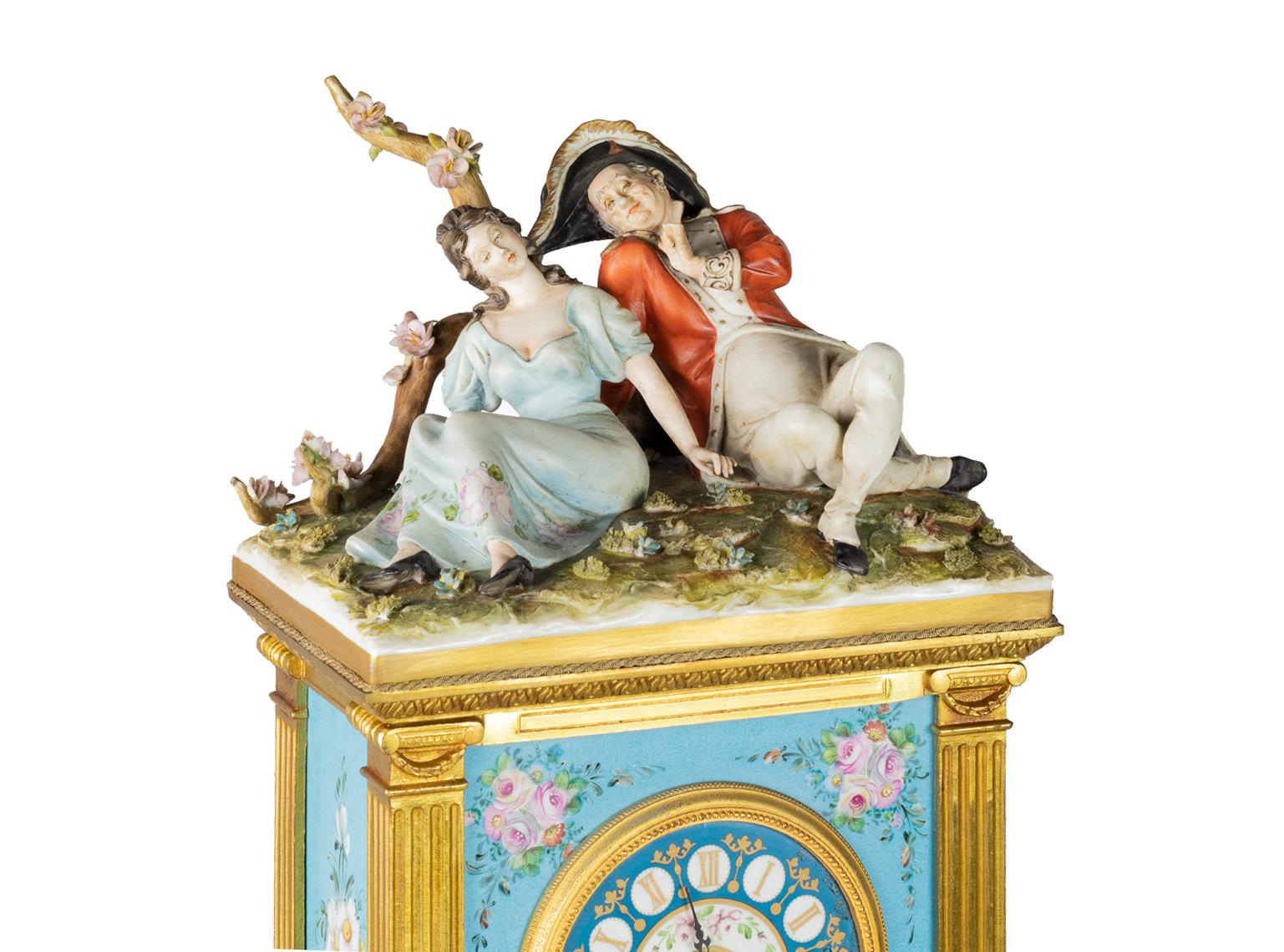 Bavarian Bronze Table Clock Capodimonte Porcelain by Tiche, 20th Century For Sale 4