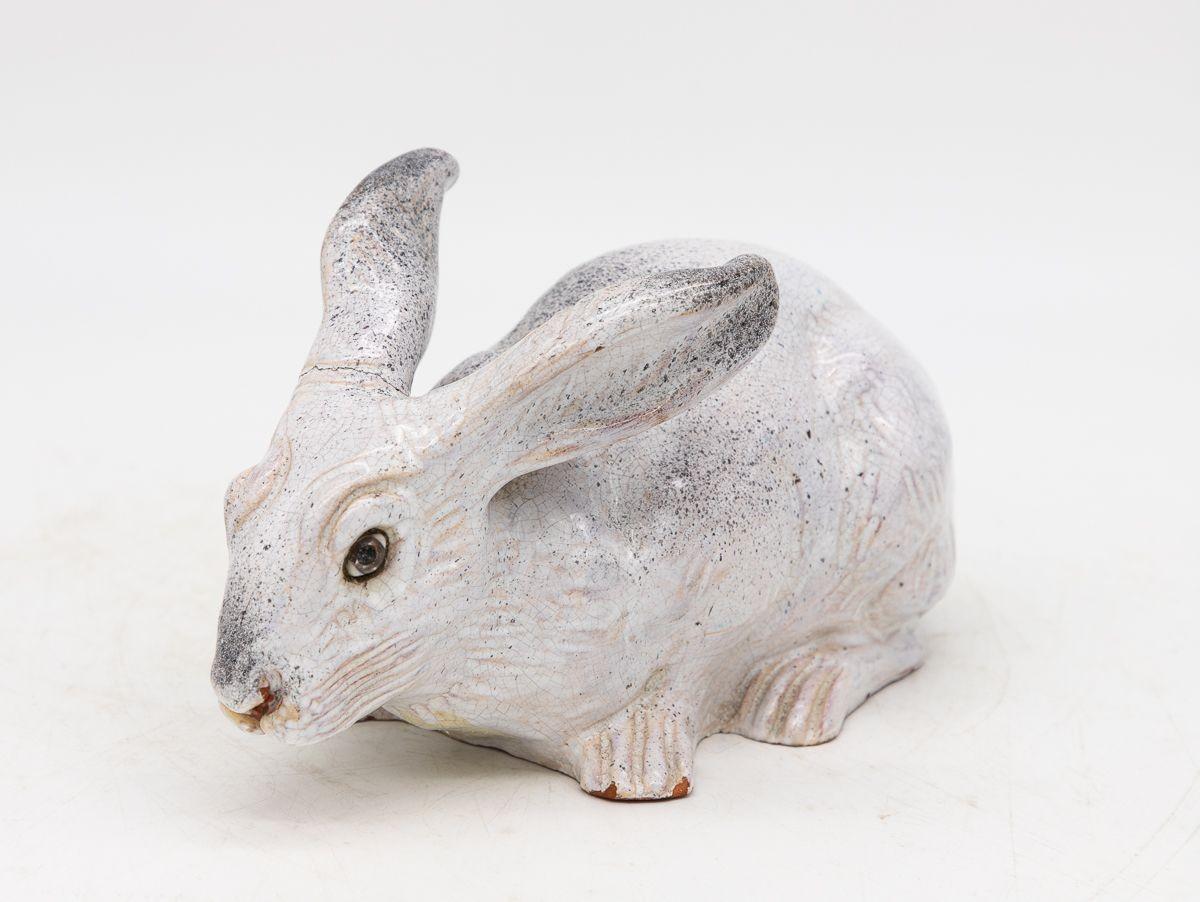 Français Modèle brebis ou lapin en céramique de Bavent, français des années 1890 en vente