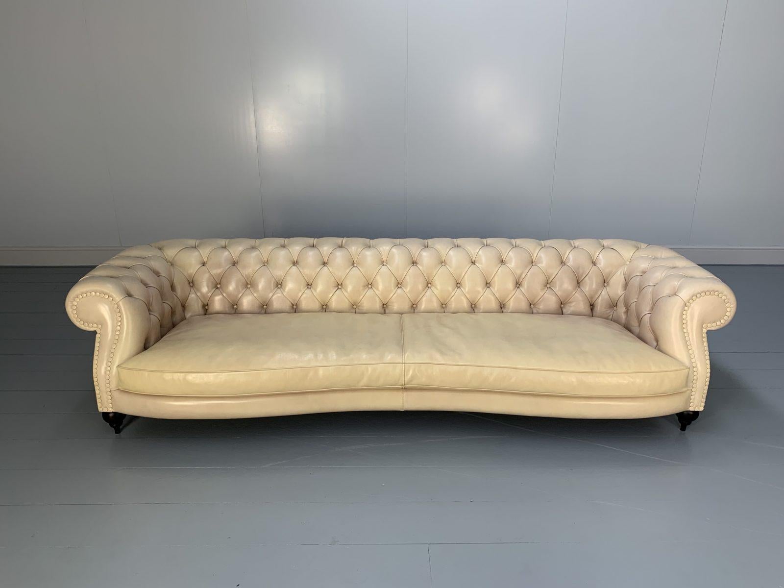 Baxter of Italy “Diana Chester” 4-Seat Sofa in Cream “Tuscany” Leather In Good Condition For Sale In Barrowford, GB
