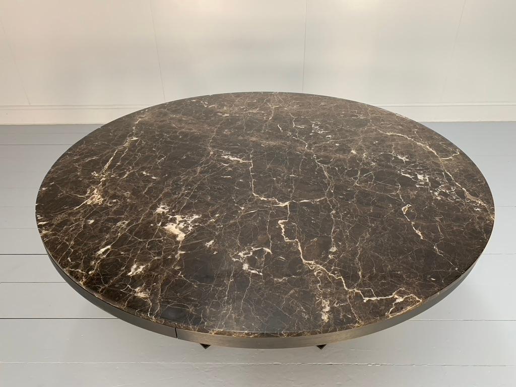 XXIe siècle et contemporain Baxter d'Italie table de salle à manger circulaire ronde Gilbert en marbre Empire en vente