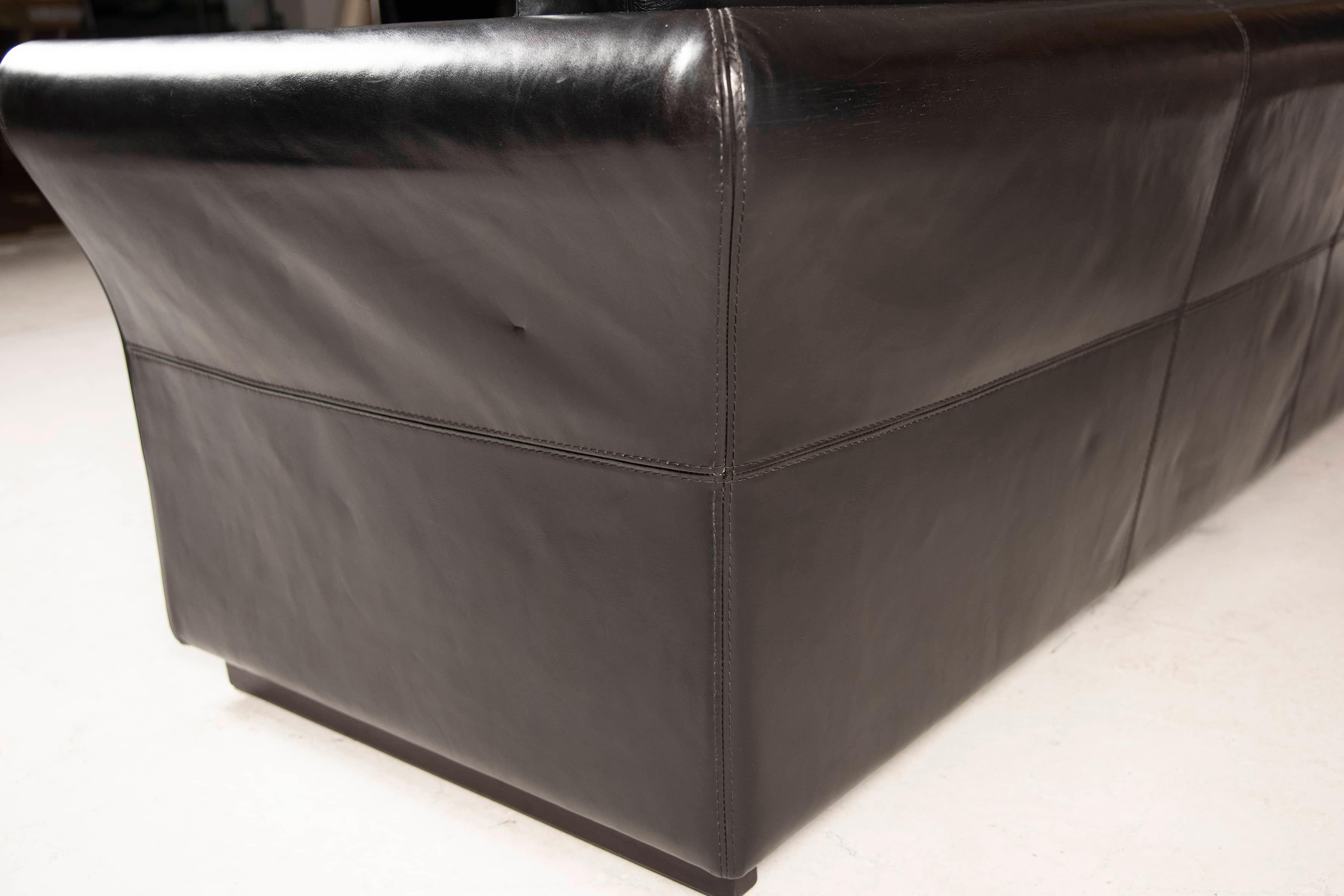 Baxter Sofa Black Polished Leather Three Seater Diner Model For Sale 14