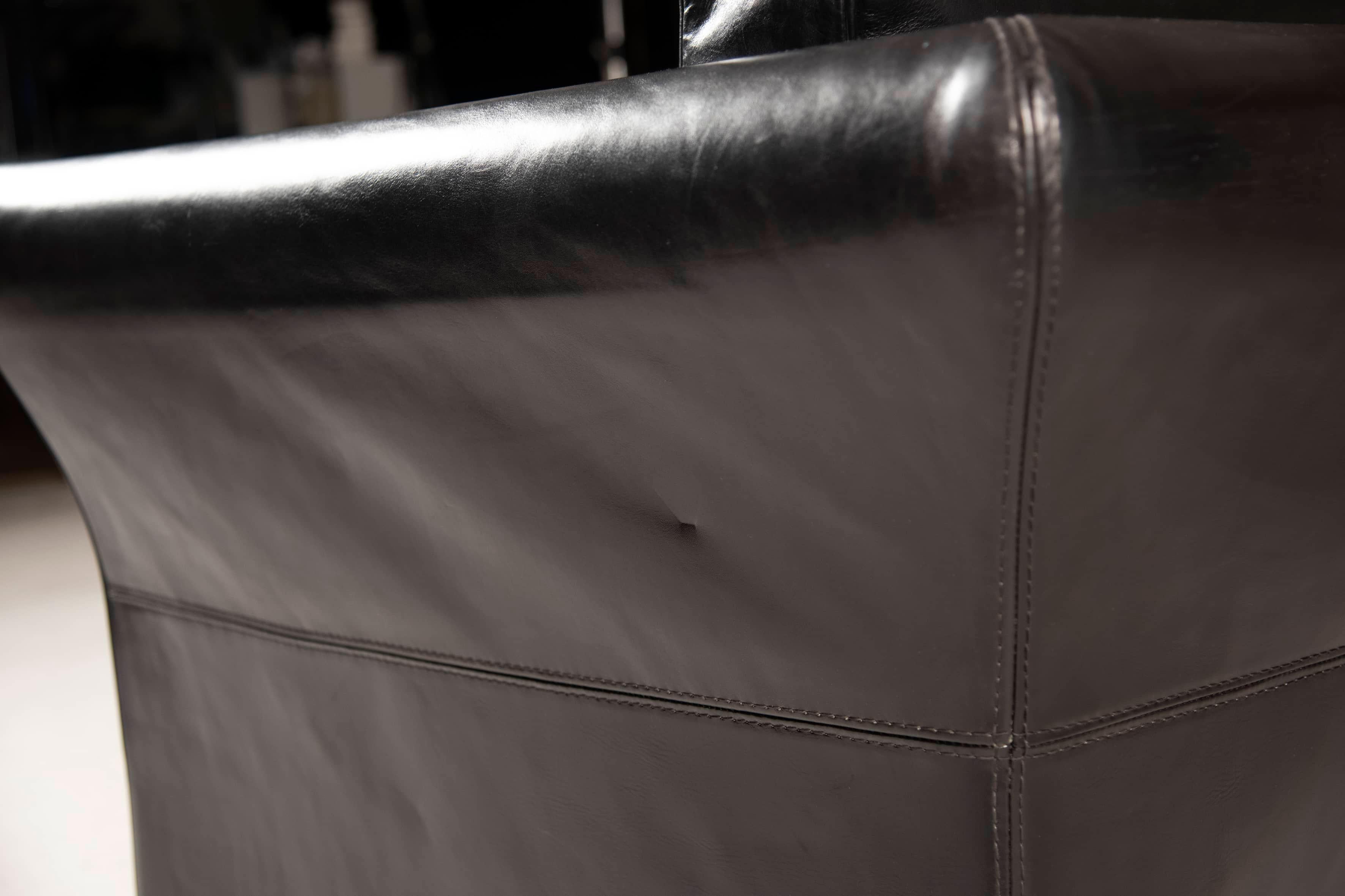 Baxter Sofa Black Polished Leather Three Seater Diner Model For Sale 15
