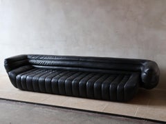 Canapé tactile Baxter en cuir noir Vincenzo De Cotiis