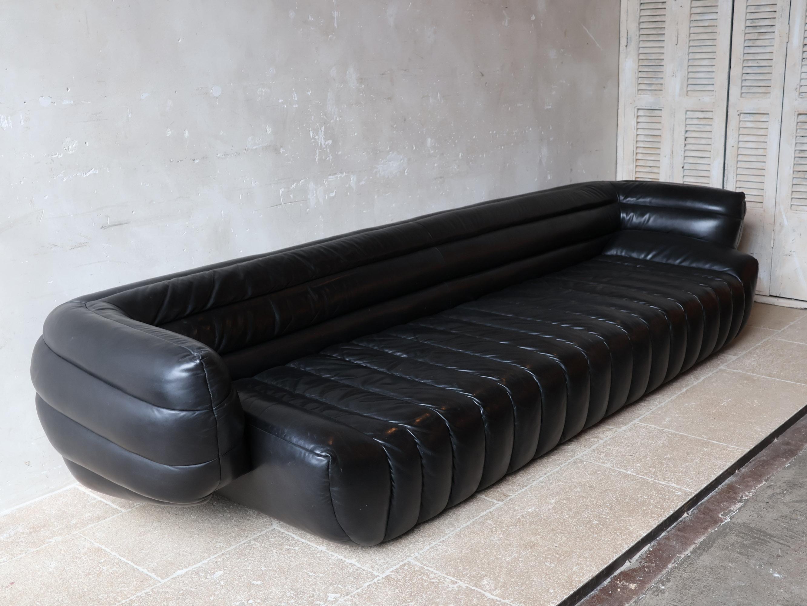 Italiano Divano Baxter Tactile in pelle nera di Vincenzo De Cotiis in vendita