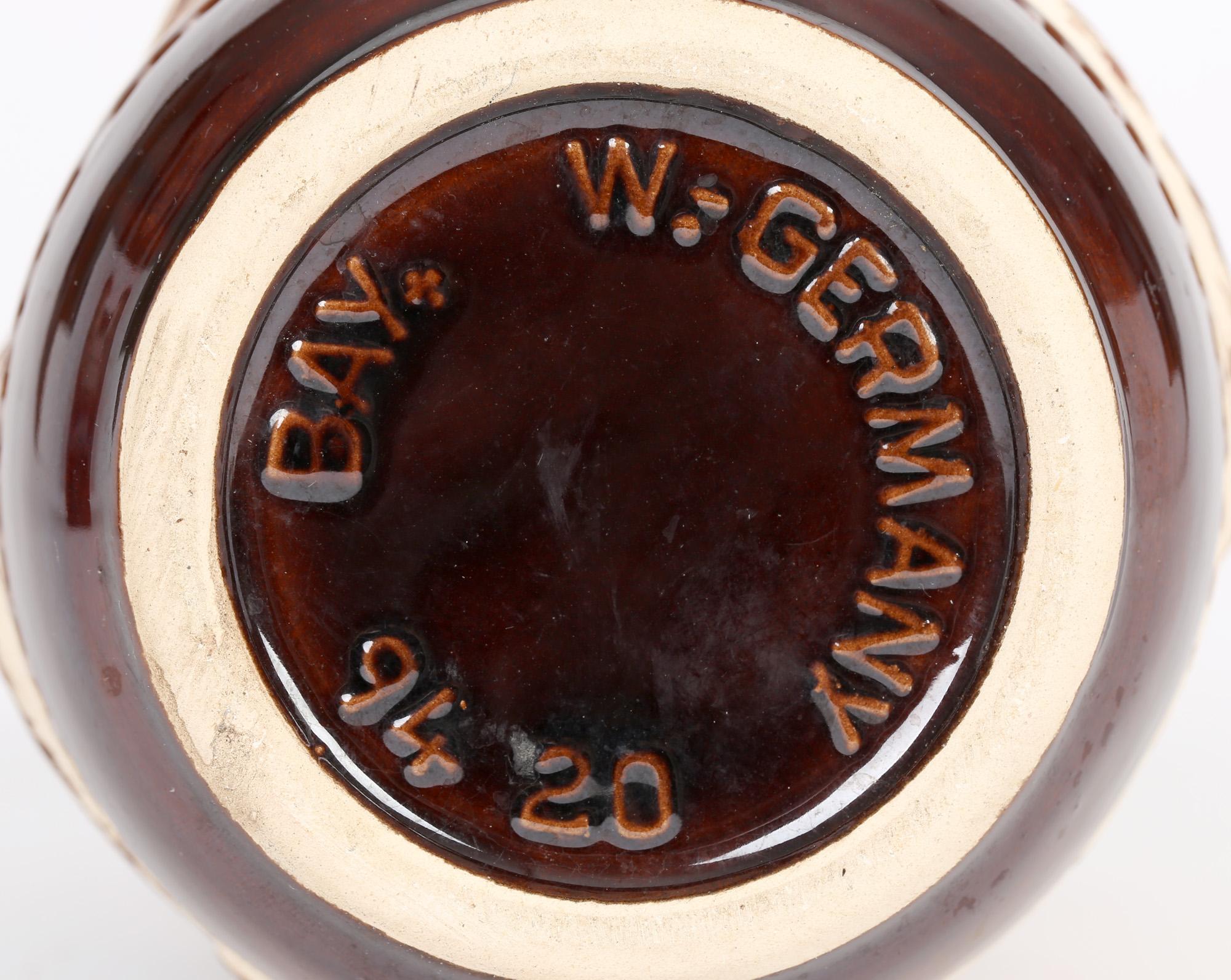 Terracotta Bay Keramik Vaso in ceramica d'arte con design floreale della Germania Occidentale della metà del secolo scorso in vendita