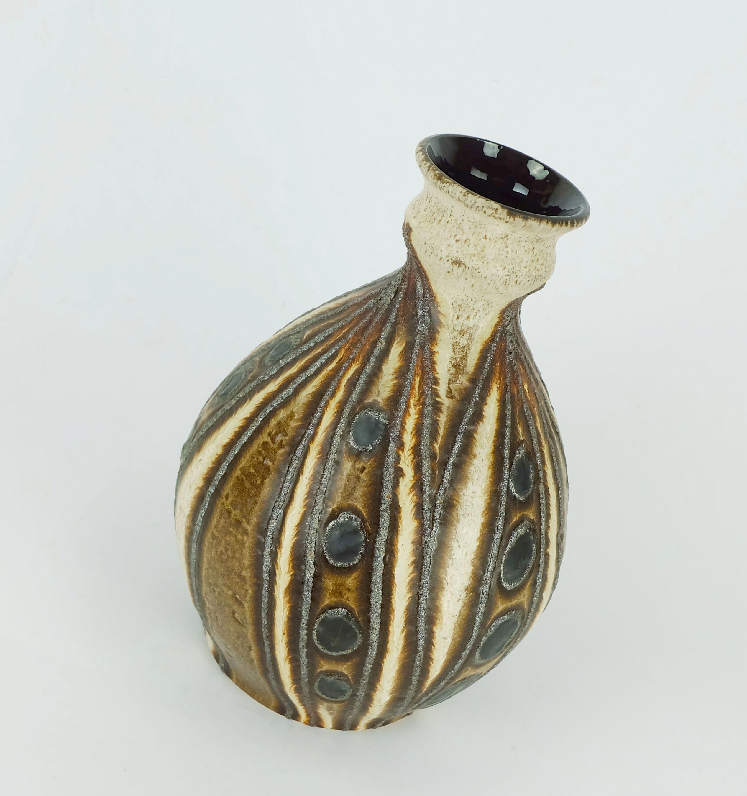 Allemand Bay Keramik VASE model 610 25 fat lava circle and wave pattern beige brown 70s en vente