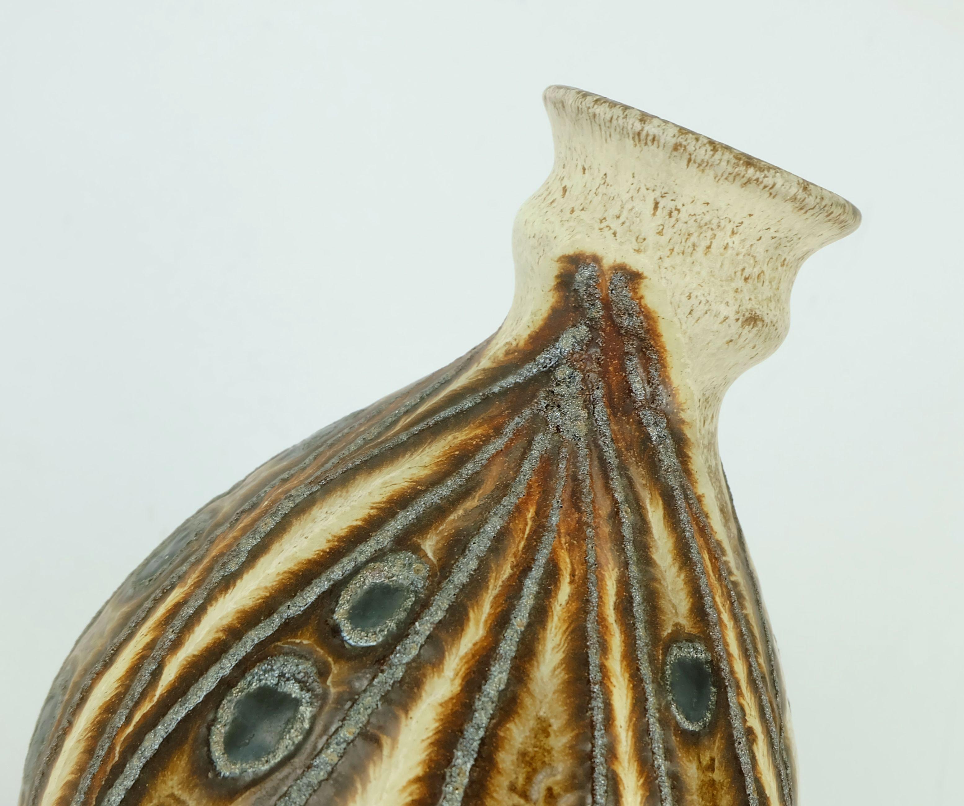 Fin du 20e siècle Bay Keramik VASE model 610 25 fat lava circle and wave pattern beige brown 70s en vente