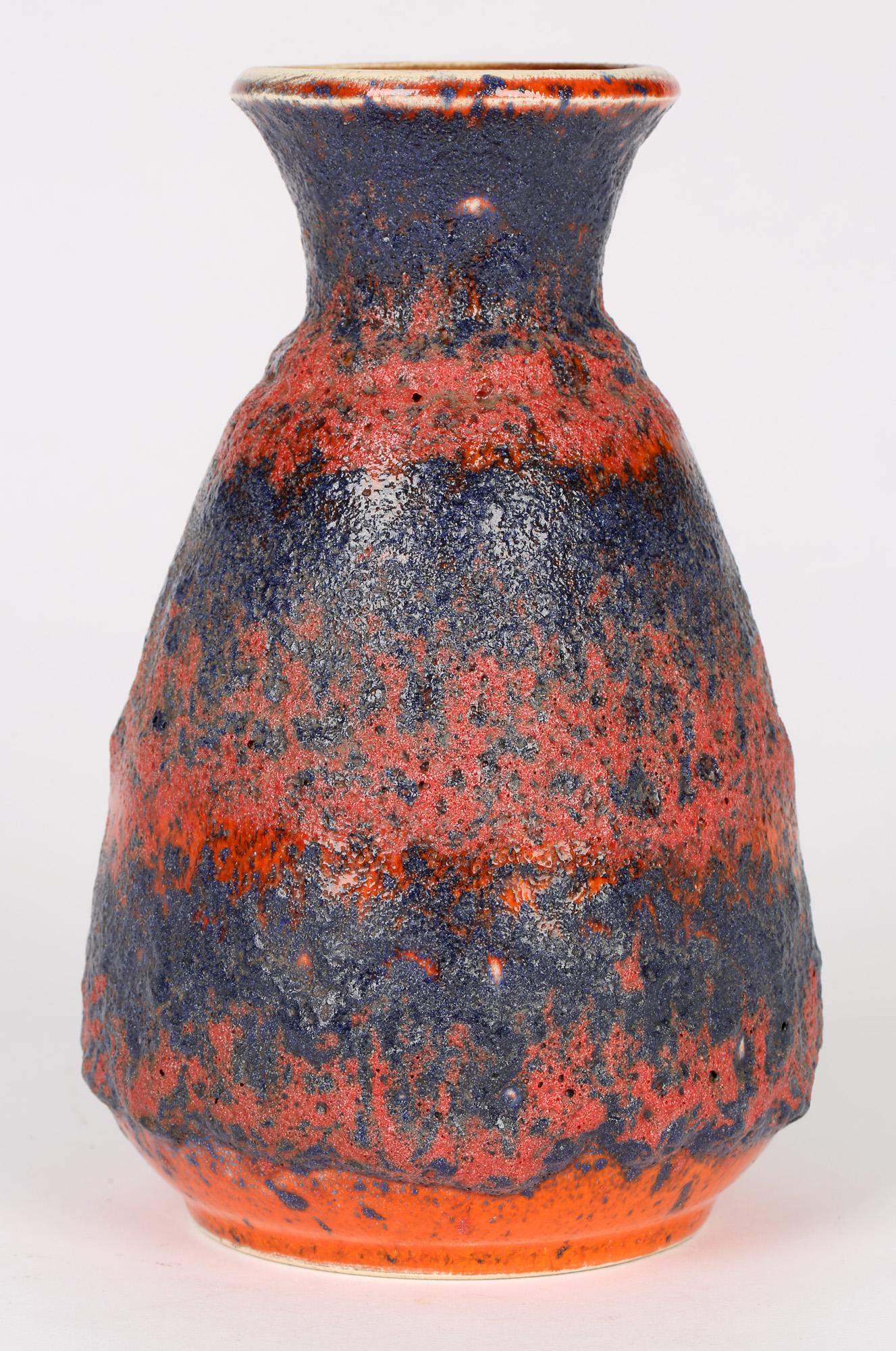 Bay Keramik West German Pottery Vase en poterie d'art du milieu du siècle, émaillé de lave grasse volcanique en vente 2