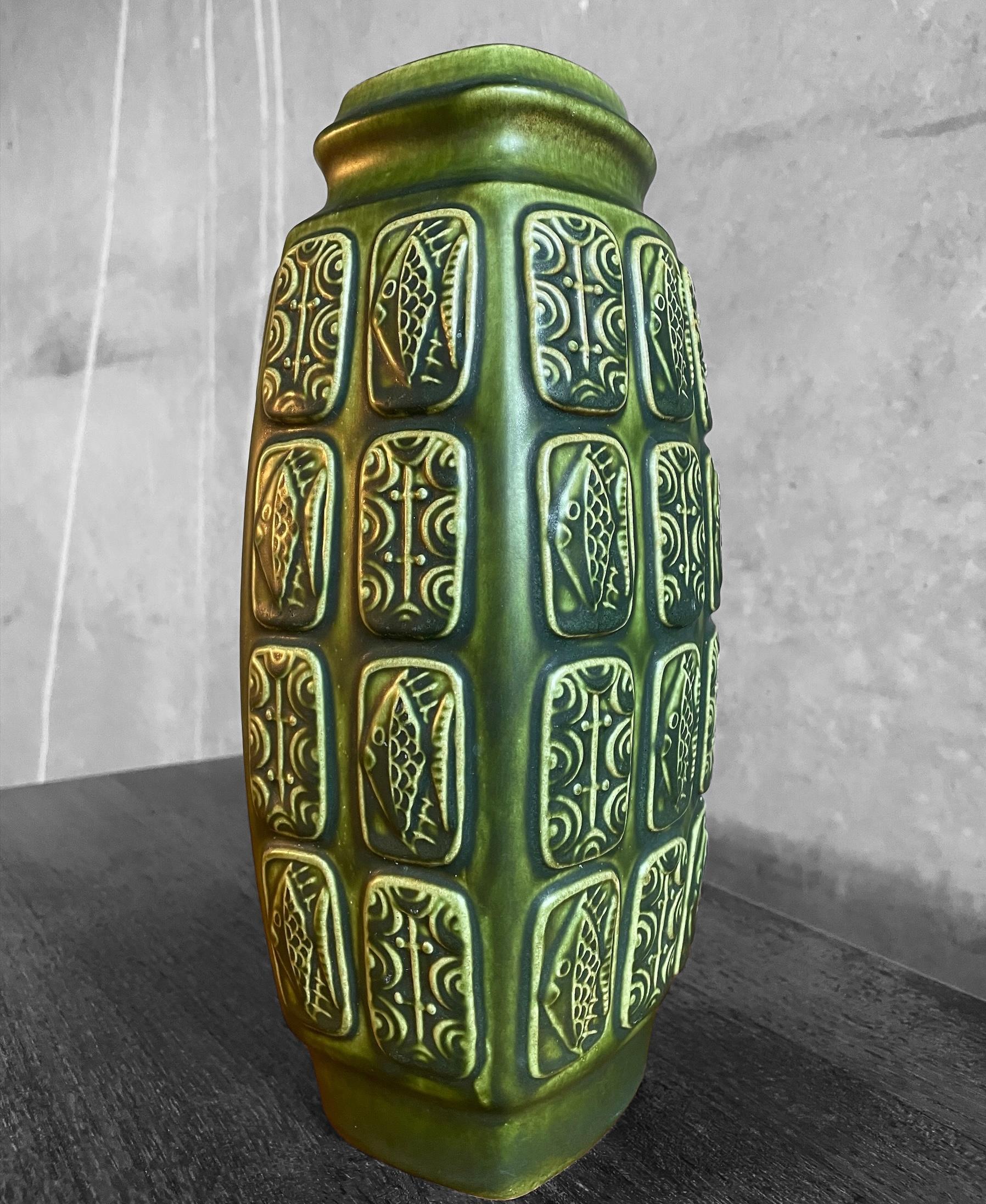 Bay West Germany Mid-Century Ceramic Vase Green In Good Condition For Sale In Copenhagen, DK