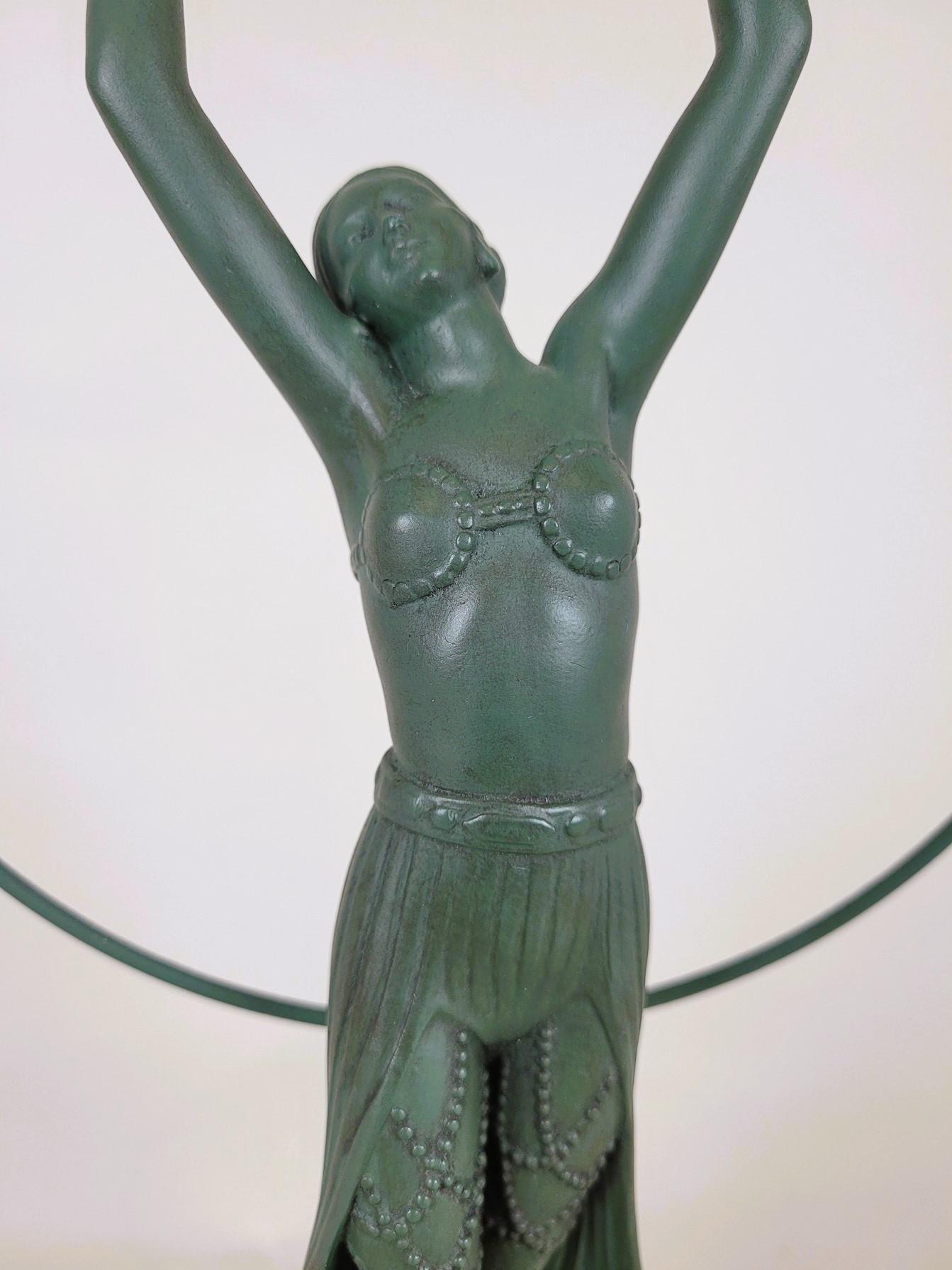 Spelter Bayadère, Charles And Max Le Verrier, Sculpture, Art Deco, 20th Century For Sale