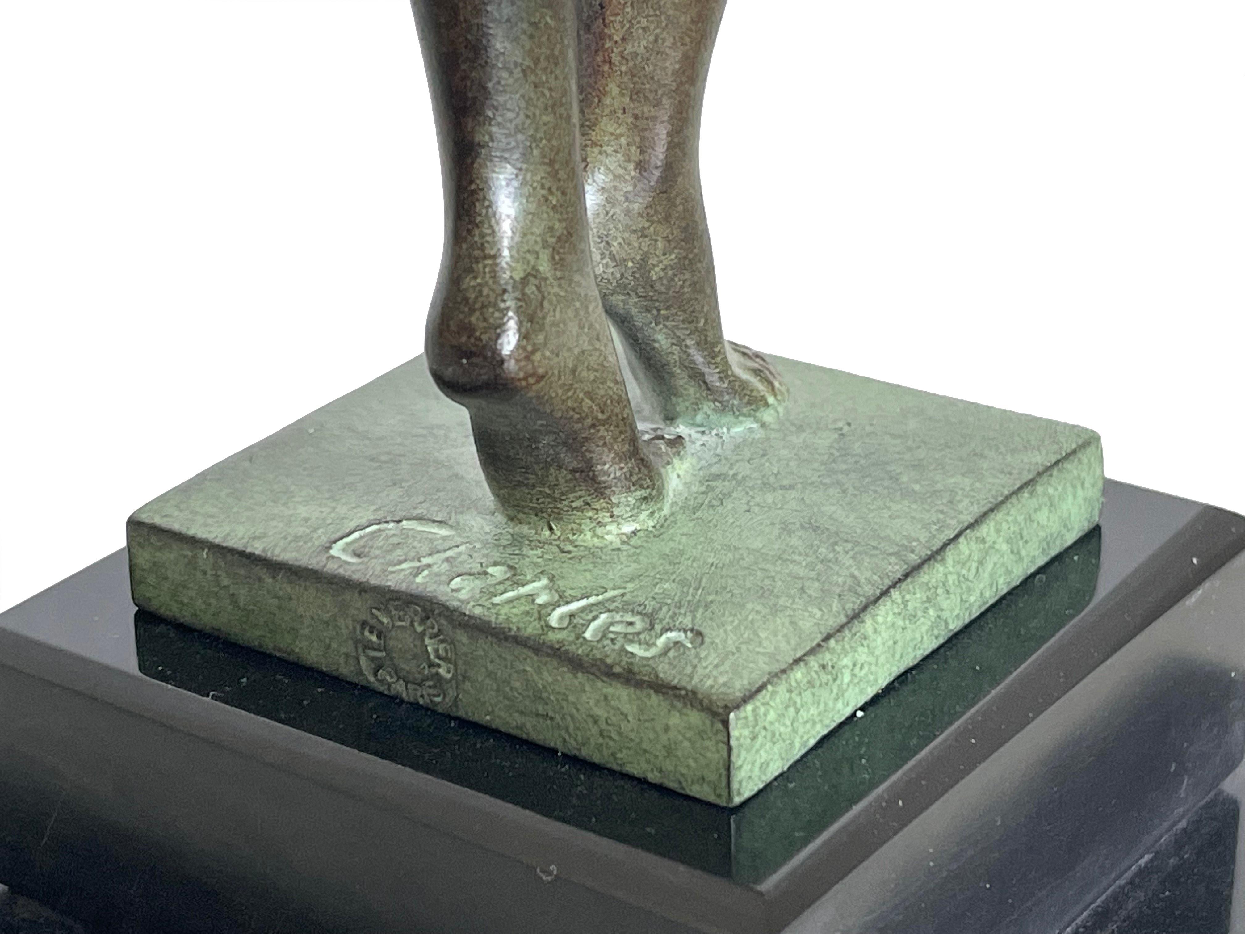 Zinc brut Sculpture d'une danseuse Bayadère de style Art Déco par Charles pour Max Le Verrier