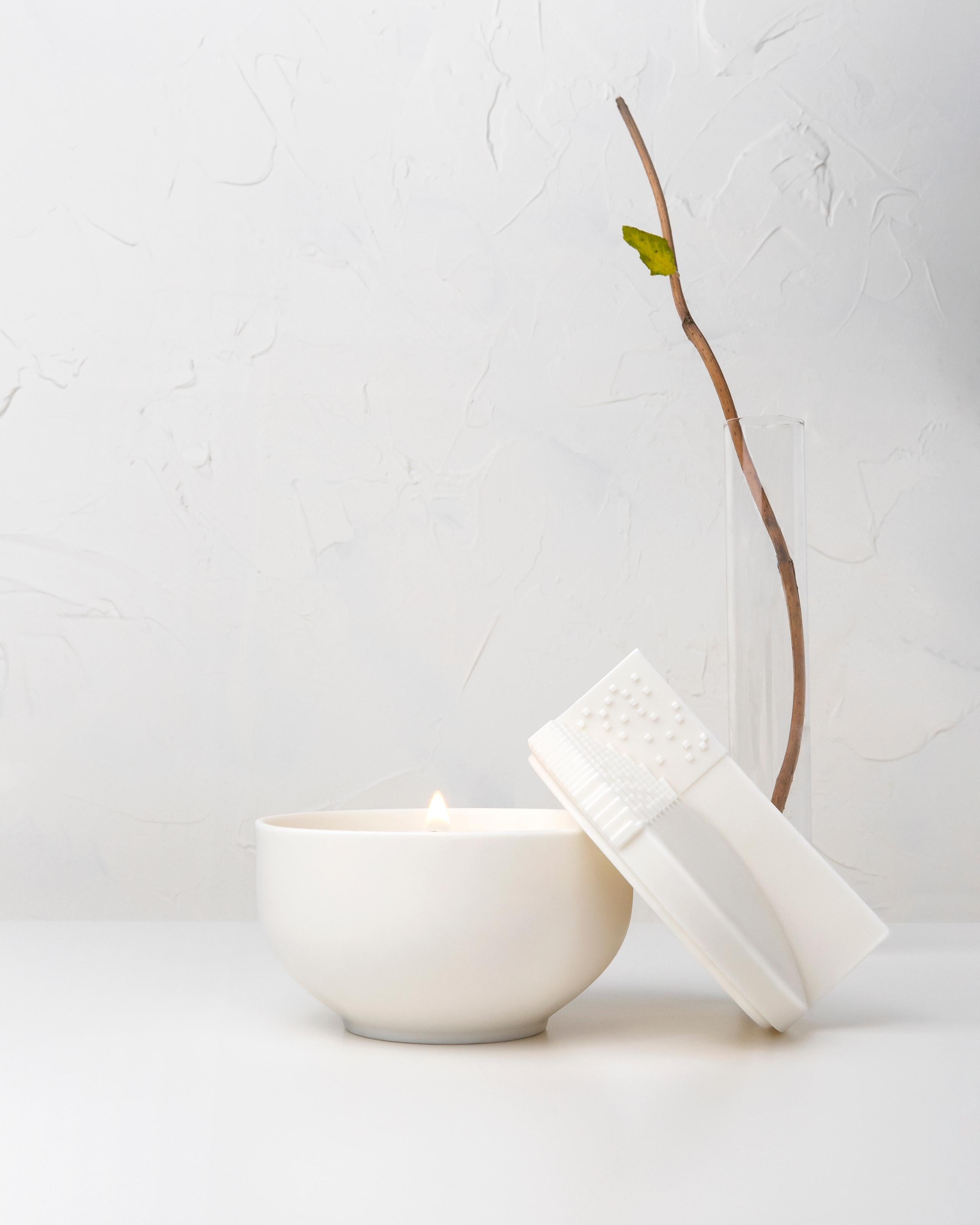 Minimalist Bazalt, Scented Candle in Parian Porcelain Decorative Box, Design Award 2022 For Sale