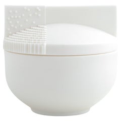 Bazalt, bougie scénique dans une boîte décorative en porcelaine de Parian, prix Design 2022