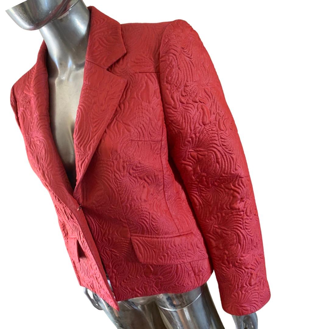 Bazar de Christian Laquoix Fuchsia Embossed Floral Jacquard Jacket, Paris Size 8 In Good Condition For Sale In Palm Springs, CA