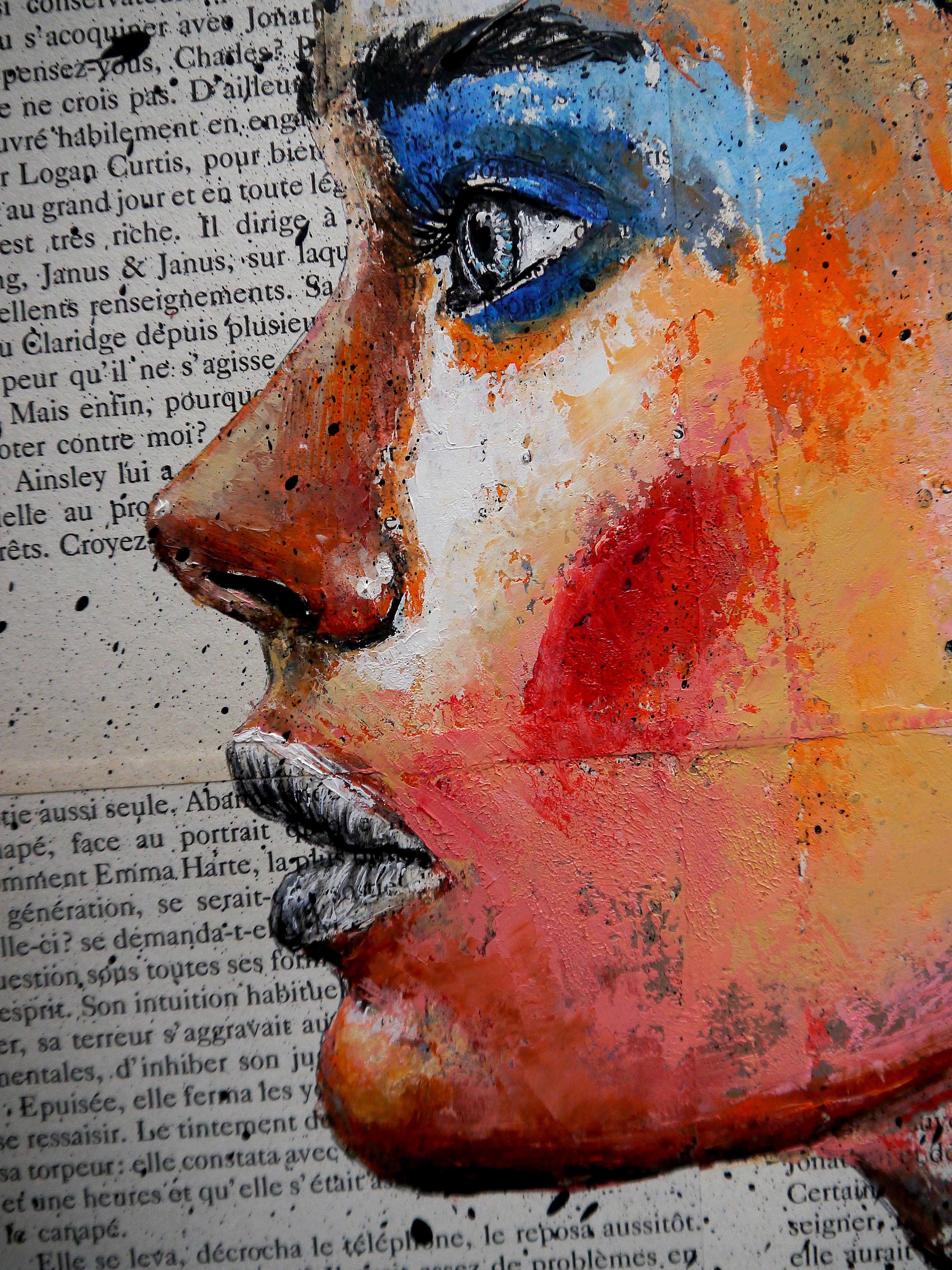 Portrait - closeup profile of a woman. 

Chiaroscuro between dark and light colors creates a sense of volume for the portrait.

Technique: oil, acrylic, spray paint, ink  on old book pages on wooden frame 40x40cm / 15,7x15,7inch

》》R E A D Y -- T O