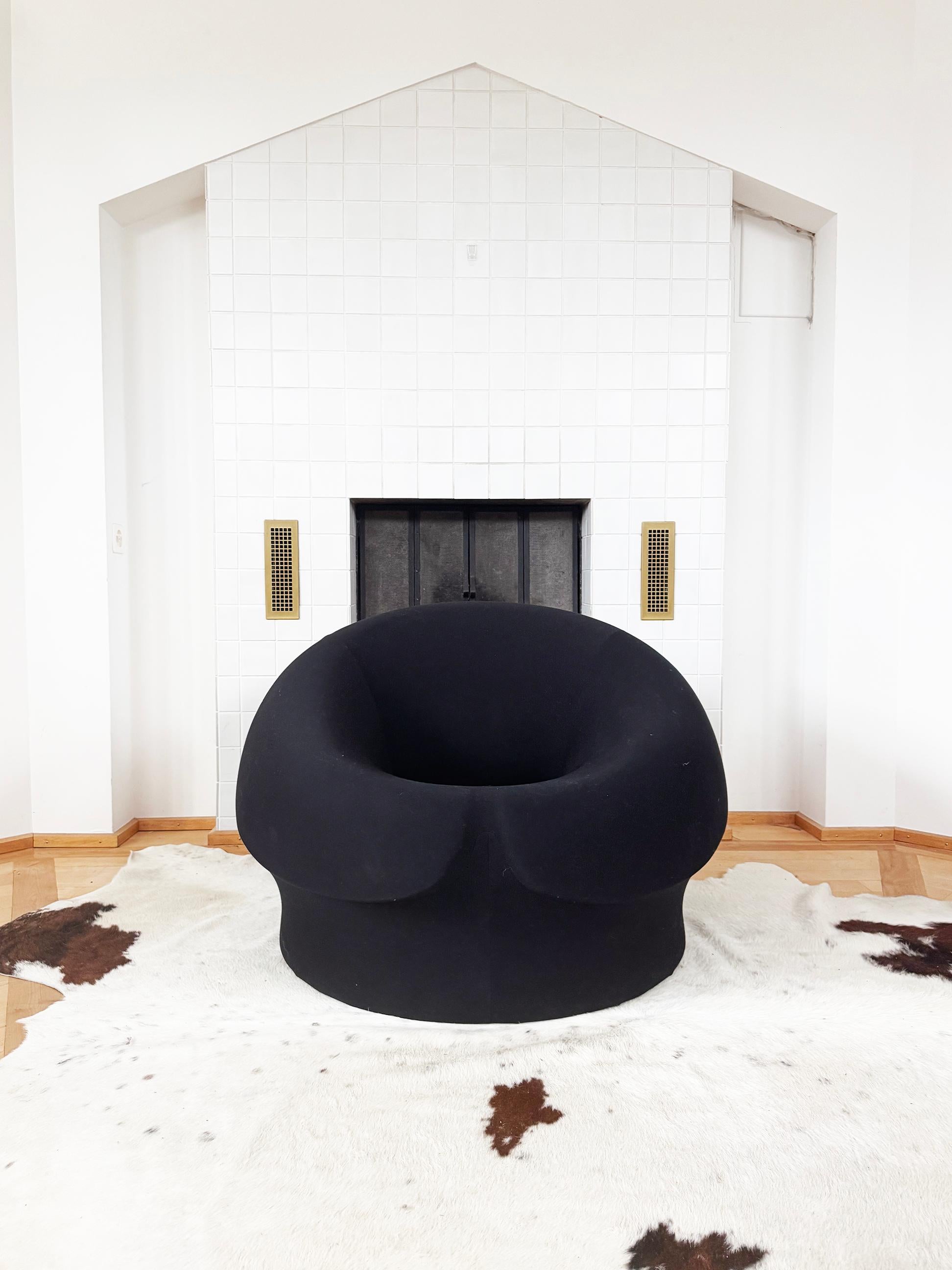 B&B / B&C Italia Up3 Up 2000 Serie Sessel in Schwarz von Gaetano Pesce (Stoff) im Angebot