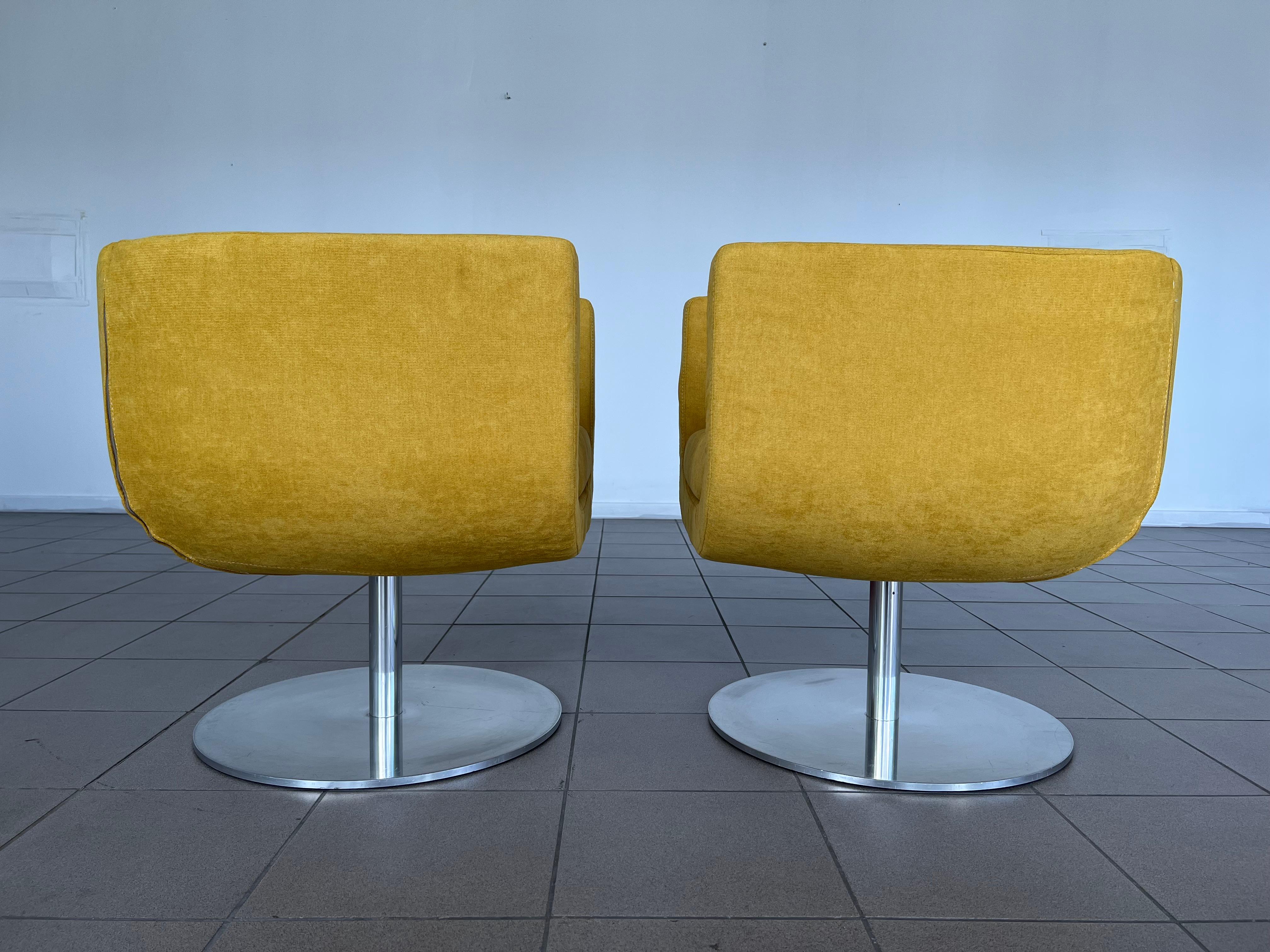 B&b Italia 360 Degrees Rotatable Tulip Model Yellow Armchairs by Jeffrey Bernett In Good Condition In Bridgeport, CT