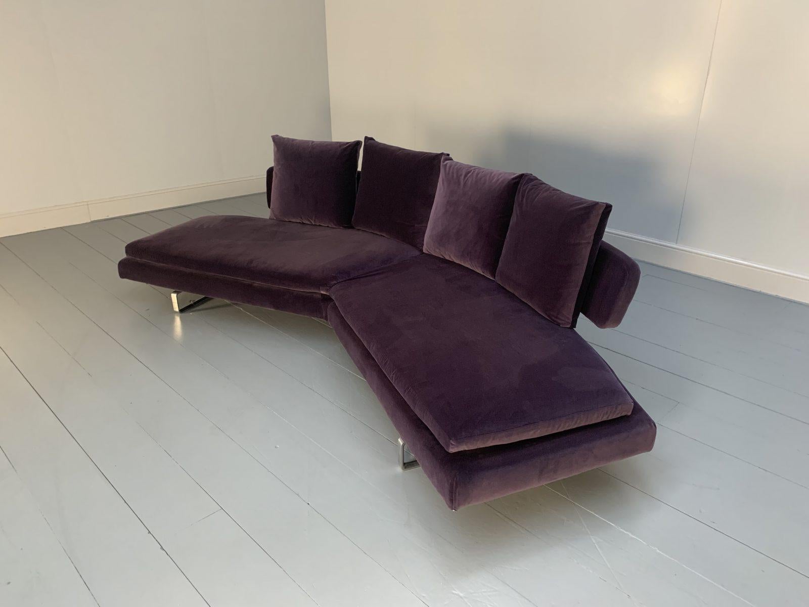 B&B Italia “Arne A252C_1” 4-Seat Curved Sofa in Purple Velvet In Good Condition For Sale In Barrowford, GB