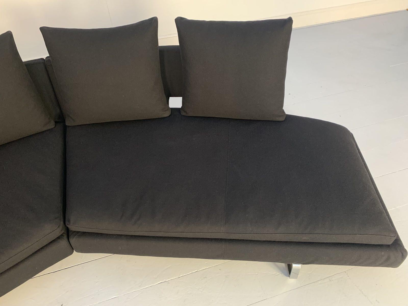 B&B Italia “Arne A320CS” 3-Seat Curved Sofa, in Black Wool For Sale 2