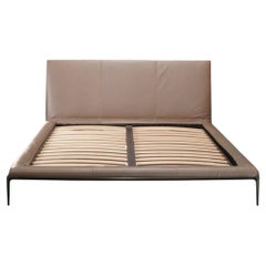 Lit Queen Bed Atoll de Citterio pour B&B Italia