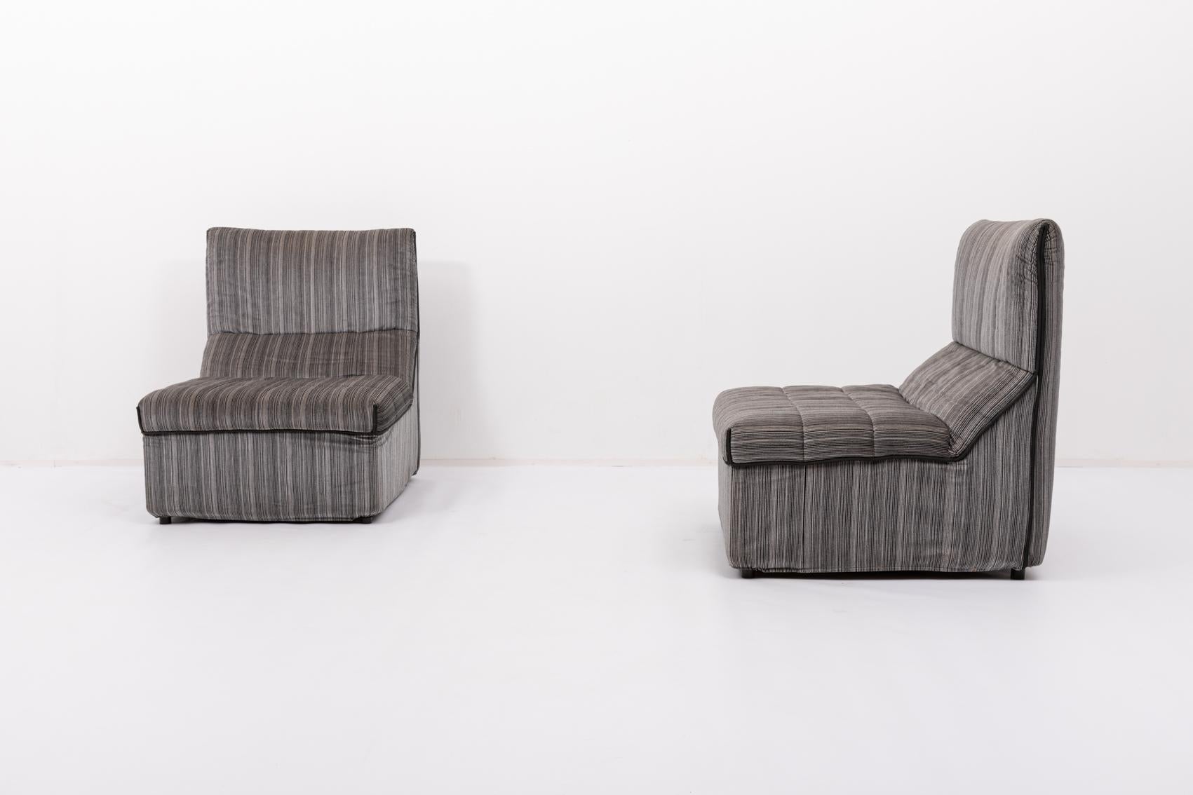 Late 20th Century B&B Italia Baia sectional seats by Antonio Citterio and Paolo Nava, 1970’s For Sale