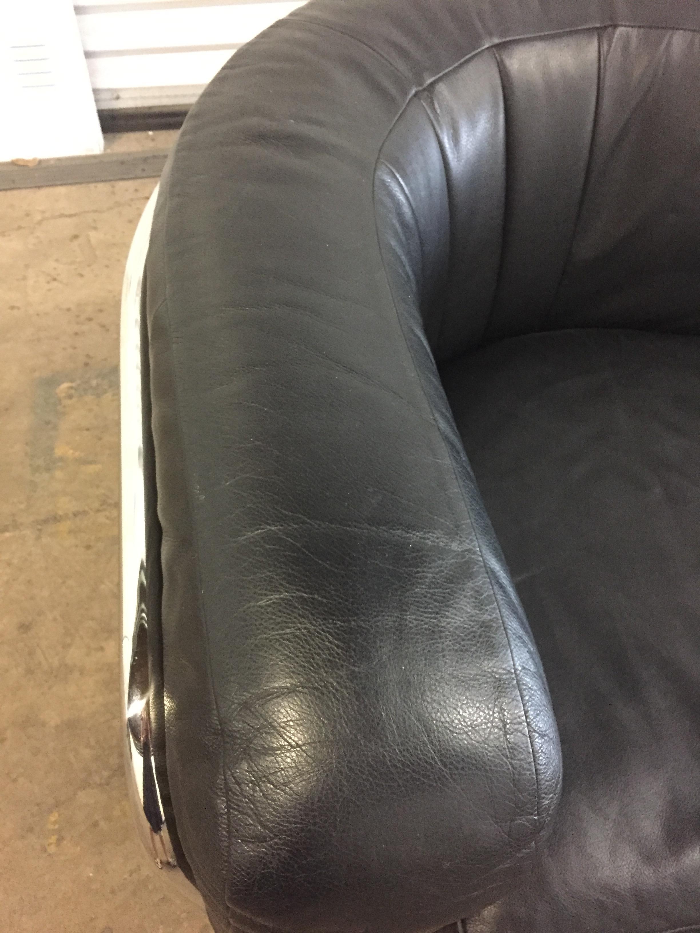 Hand-Crafted Italian Zonatta Black Leather and Chrome Sofa For Sale