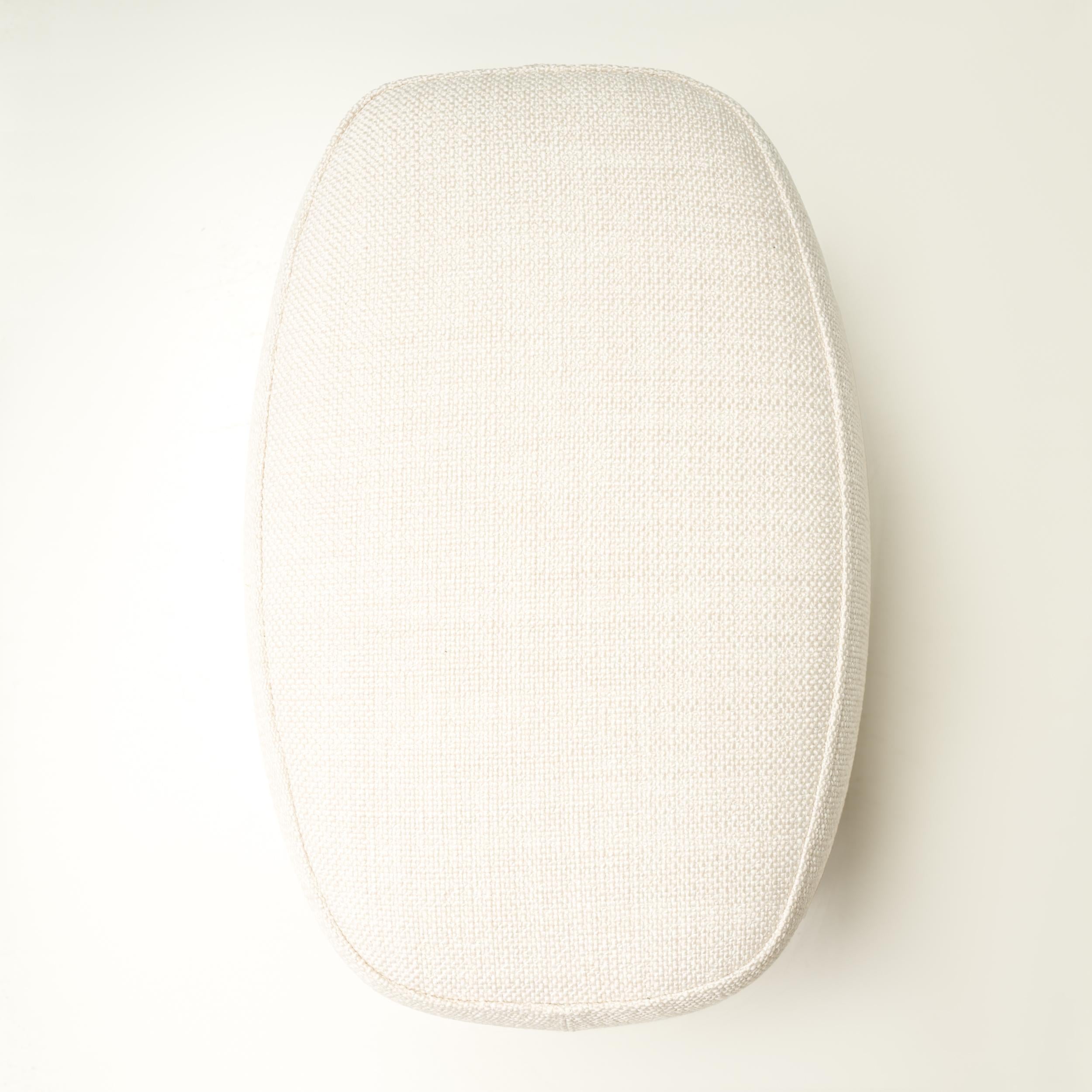 B&B Italia by Antonio Citterio Ivory Fabric Frank Ottomans, Set of 2 In Excellent Condition In Basildon, London
